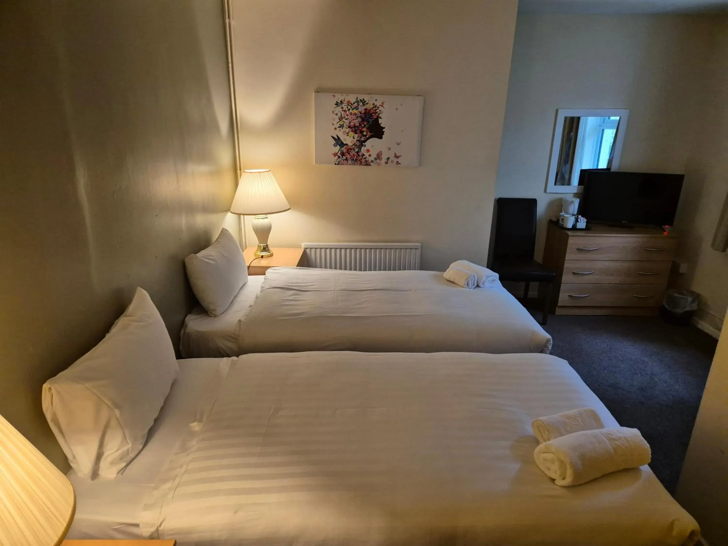 Bedroom, Bed in Trecarn Hotel Bedroom, Bed in Trecarn Hotel