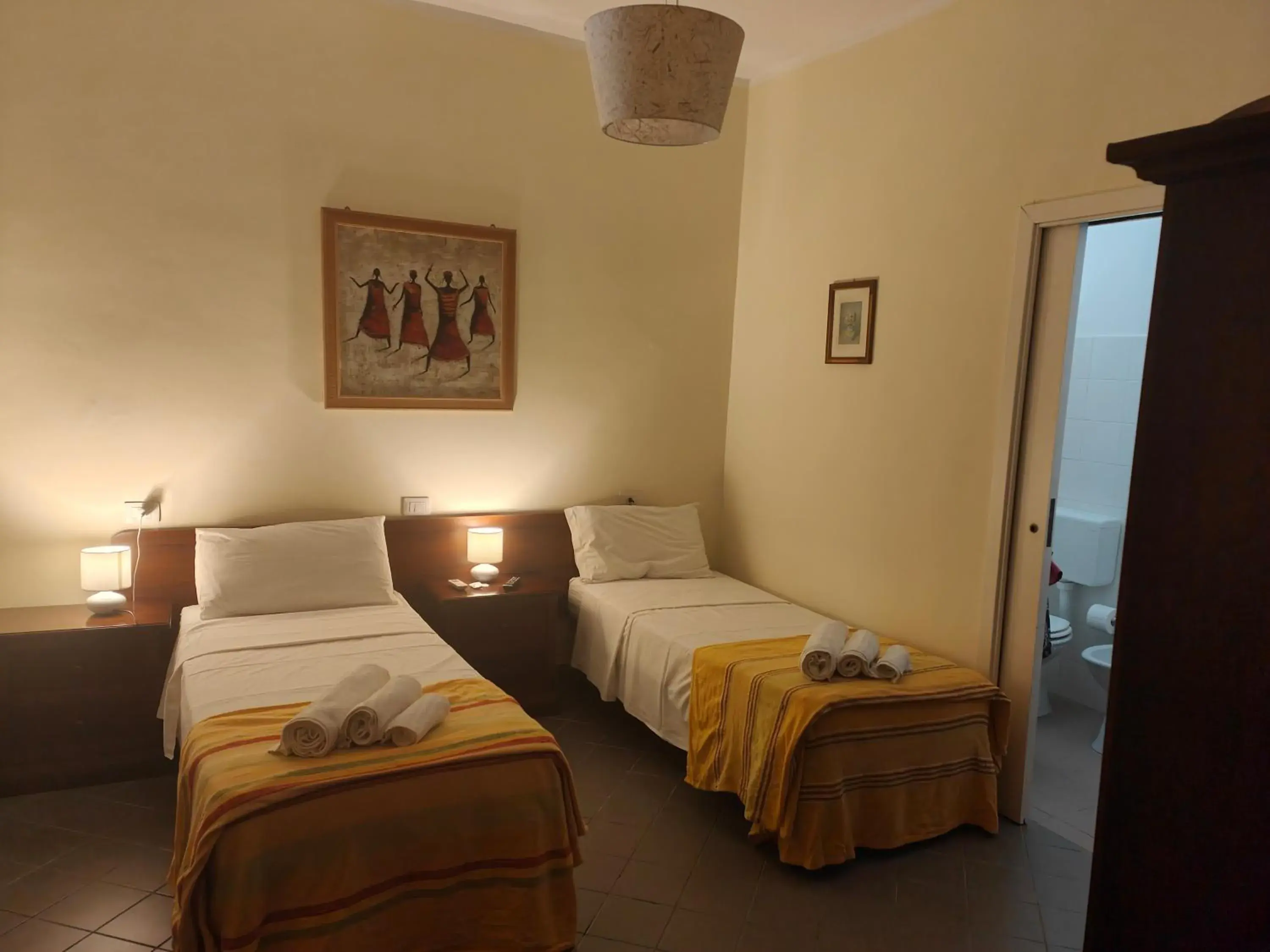 Twin Room with Balcony in B&B Casa Cosmano Twin Room with Balcony in B&B Casa Cosmano