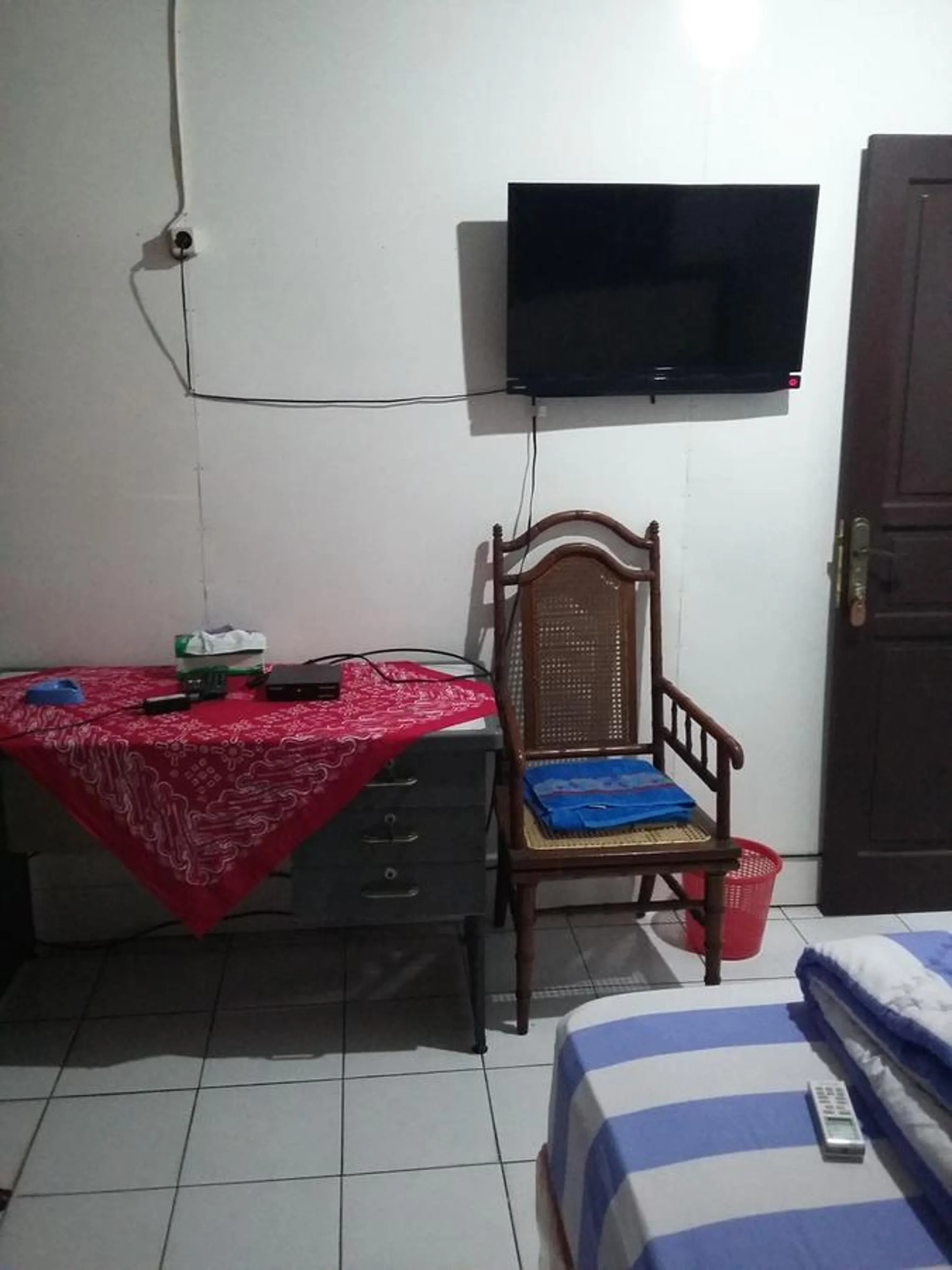 Bed in Mayestik Guest House Syariah