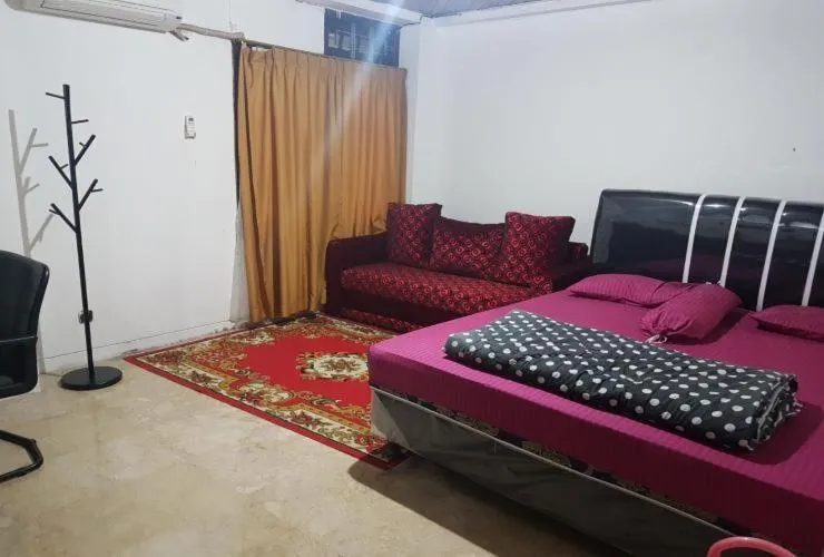 Bed in Mayestik Guest House Syariah