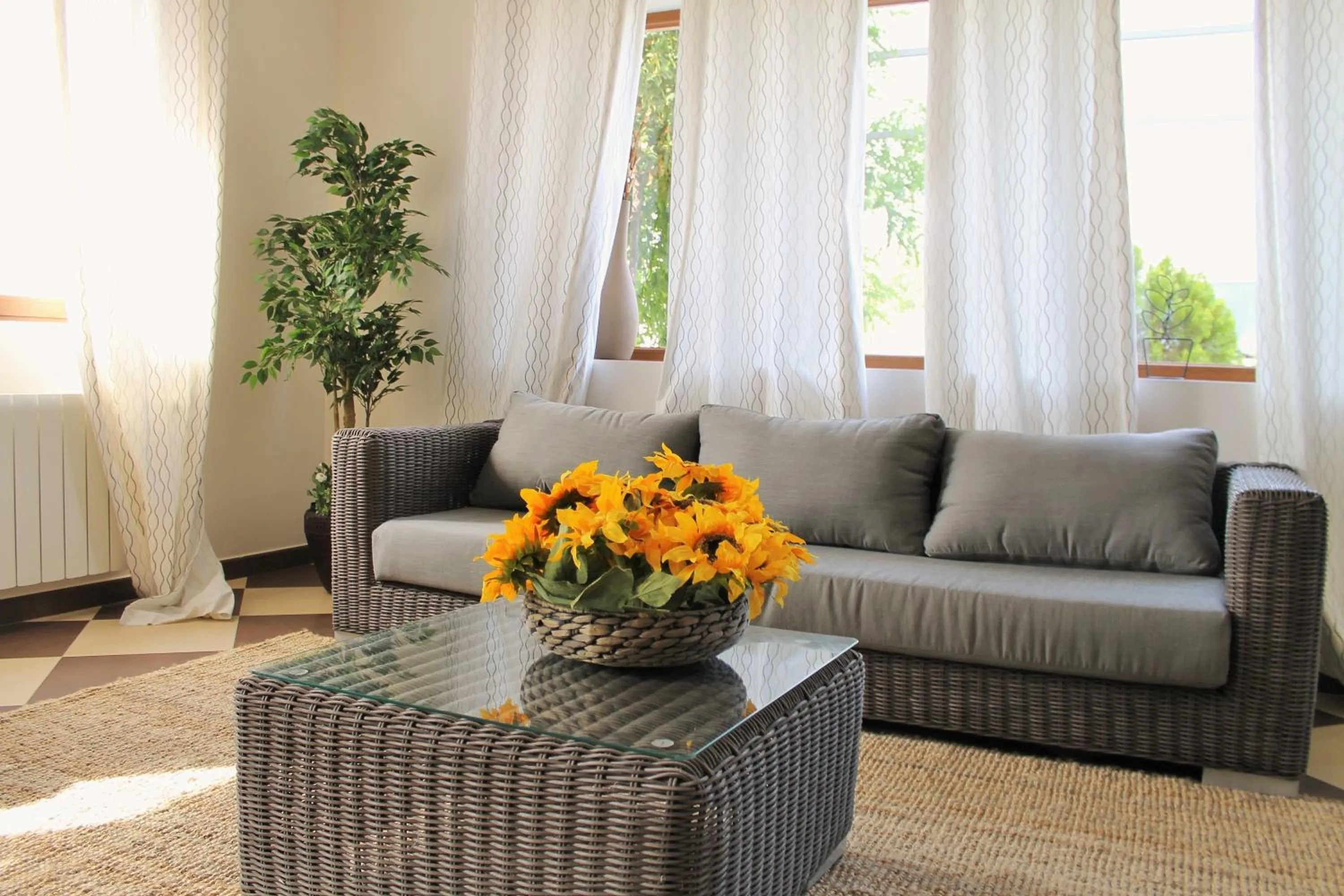 Communal lounge/ TV room in Hostal Landhaus