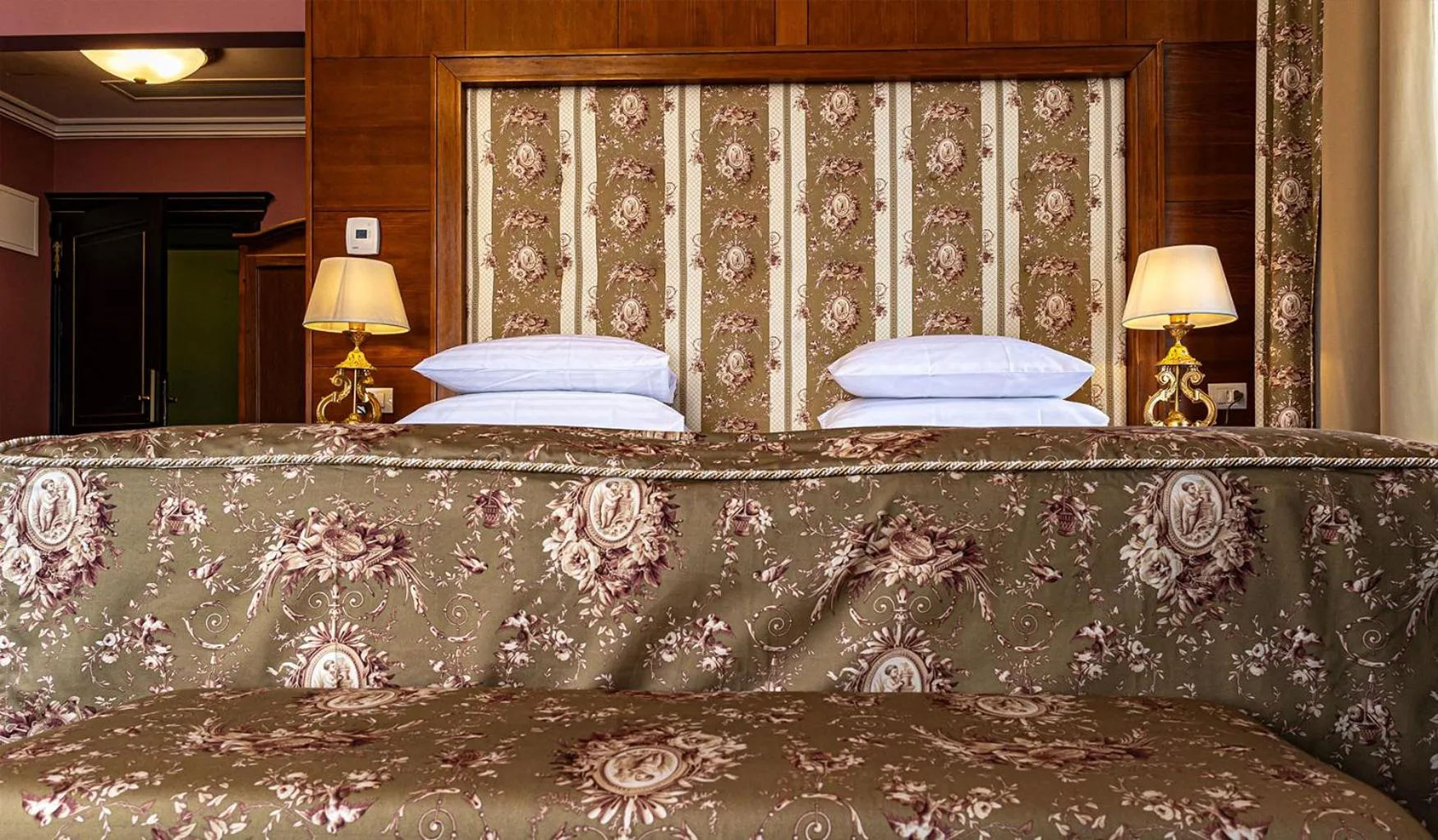 Deluxe Double Room with Extra Bed in Heritage Boutique Hotel Sighisoara