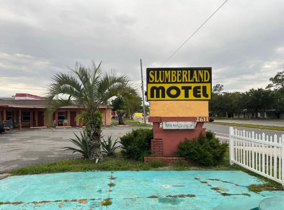 Slumberland Motel