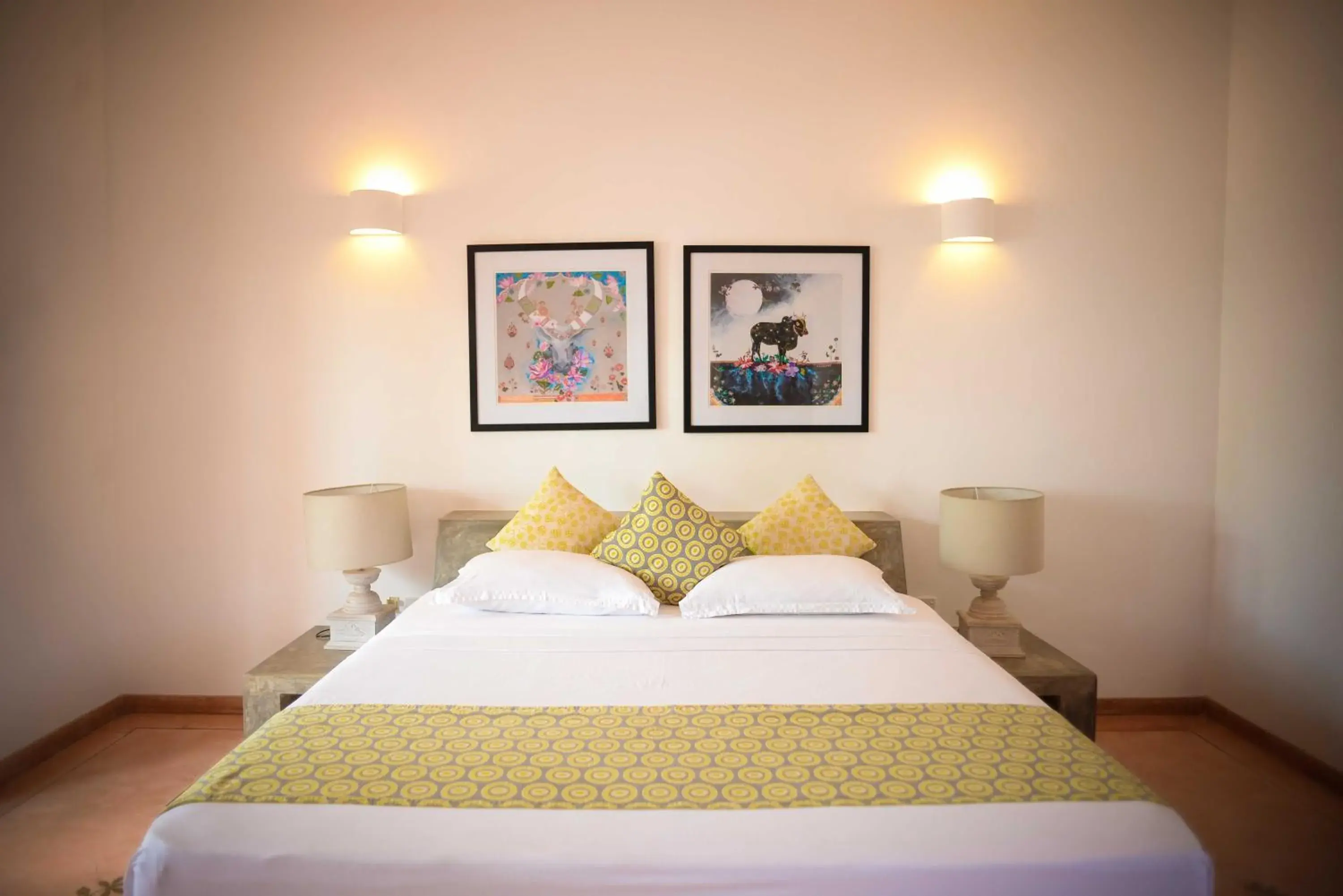 Bedroom, Bed in Kingfisher Bedroom, Bed in Kingfisher