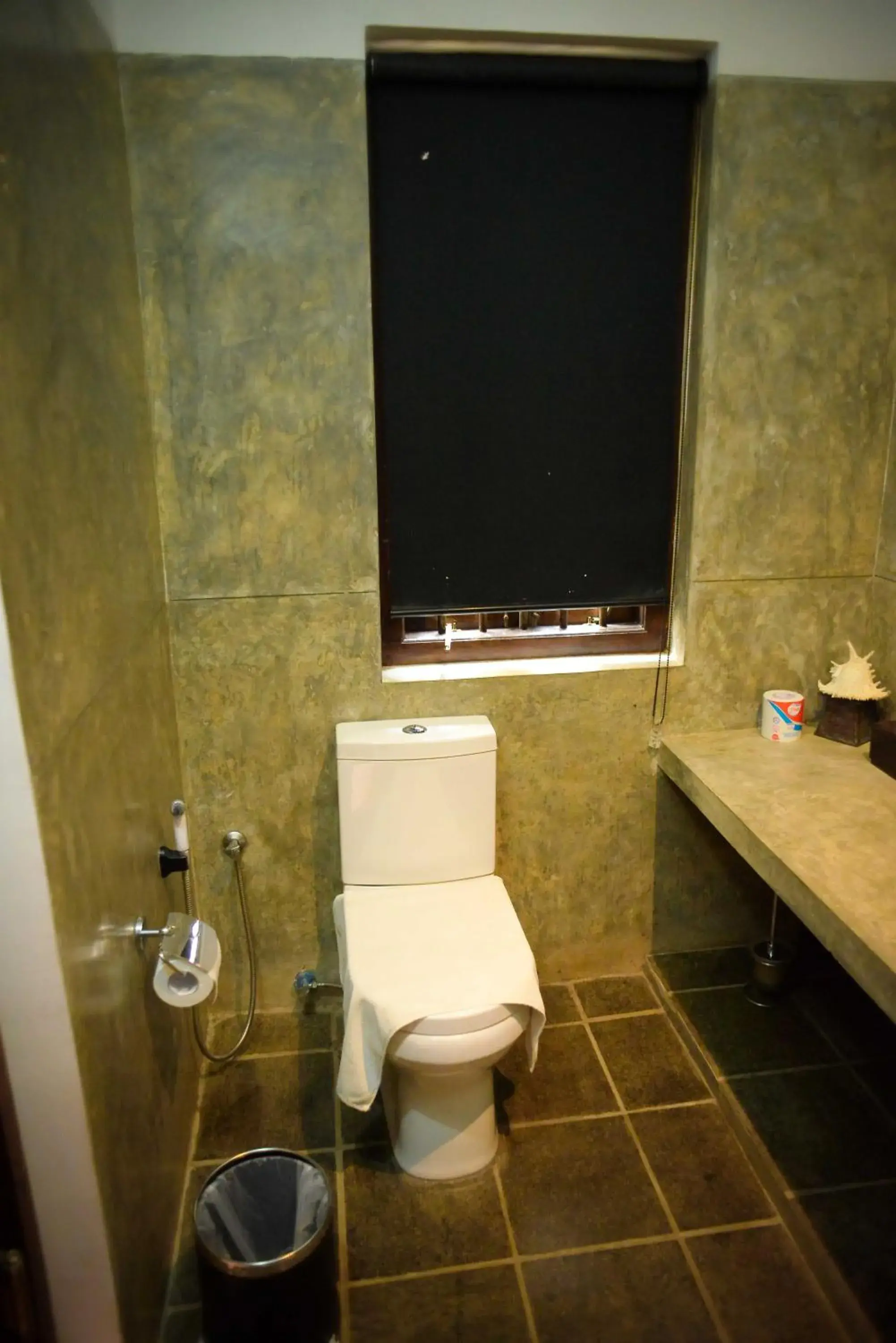 Bathroom in Kingfisher Bathroom in Kingfisher