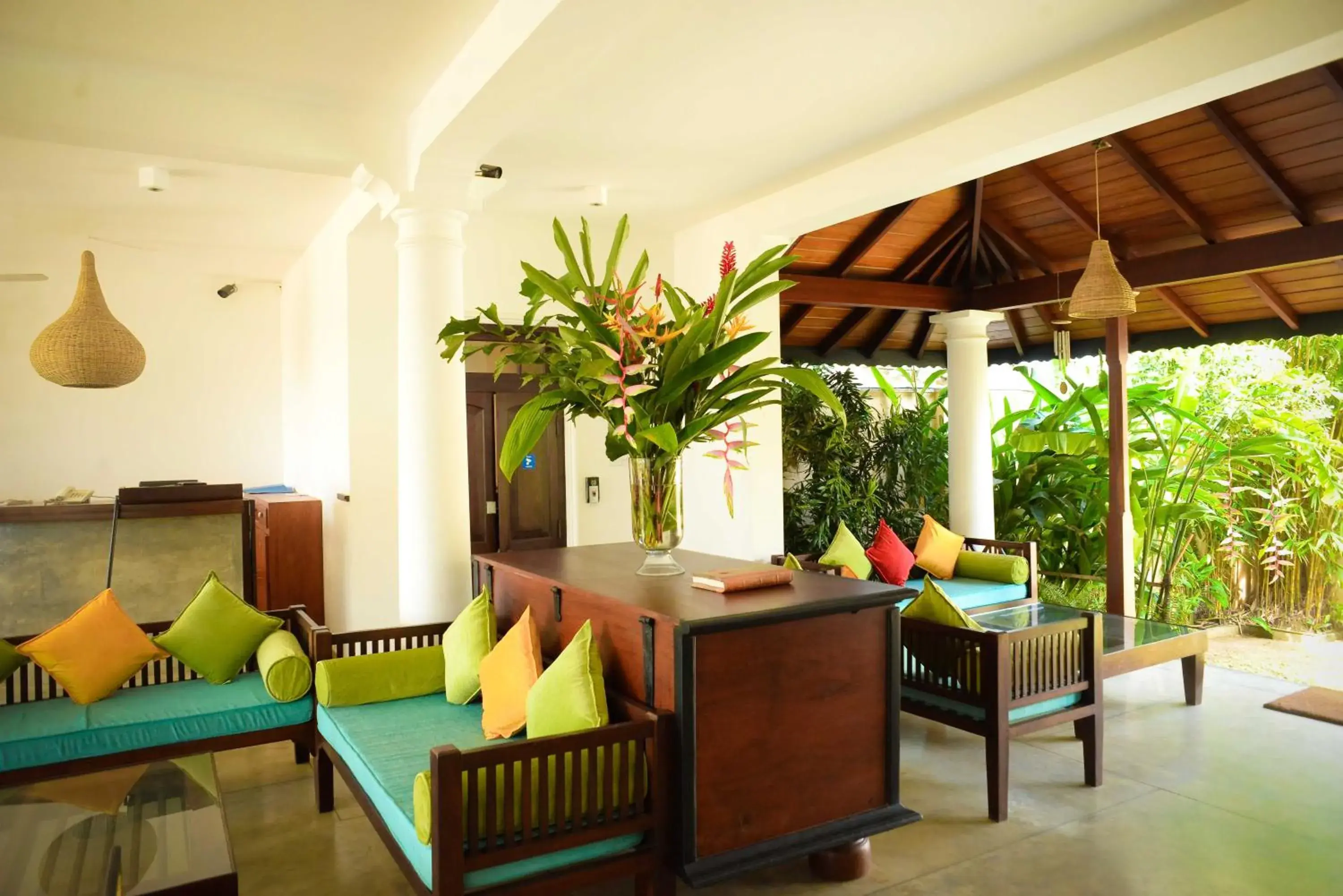 Property building in Kingfisher Property building in Kingfisher