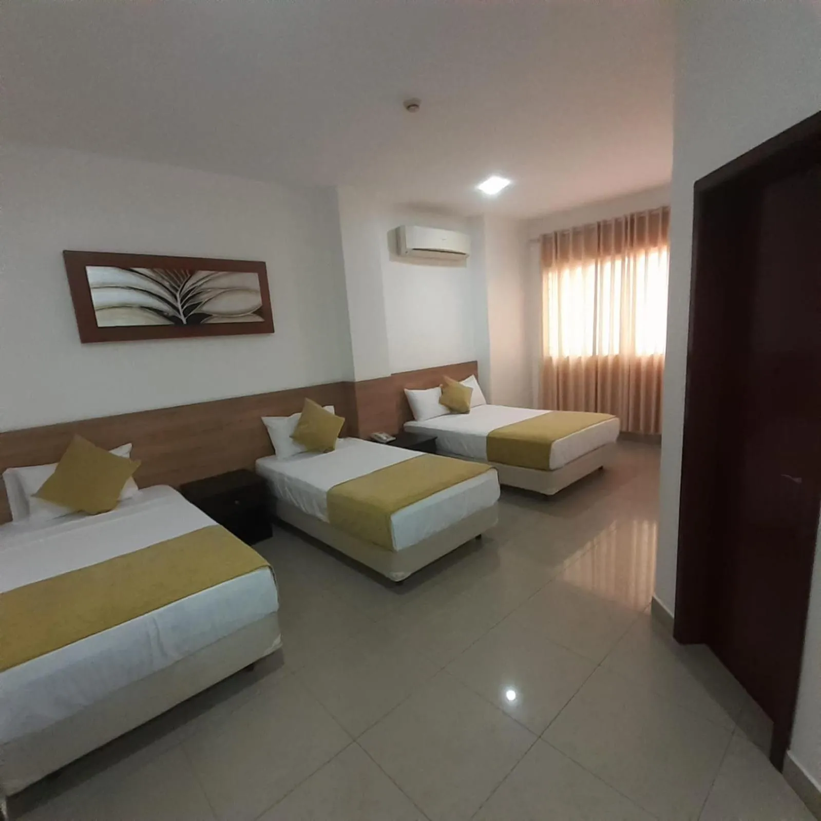 Triple Room in Corona Real Hotel