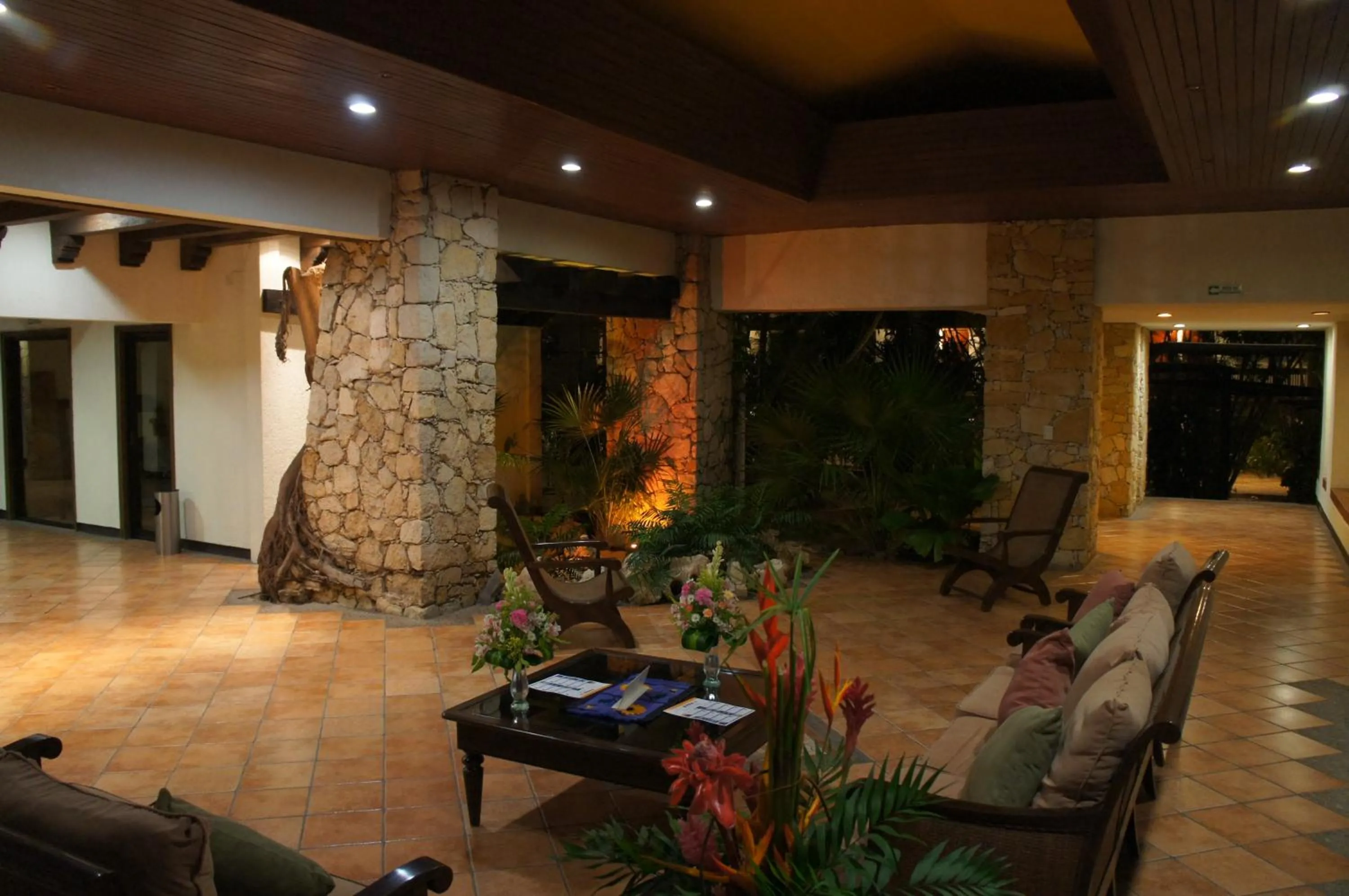 Hotel Maya Tucan