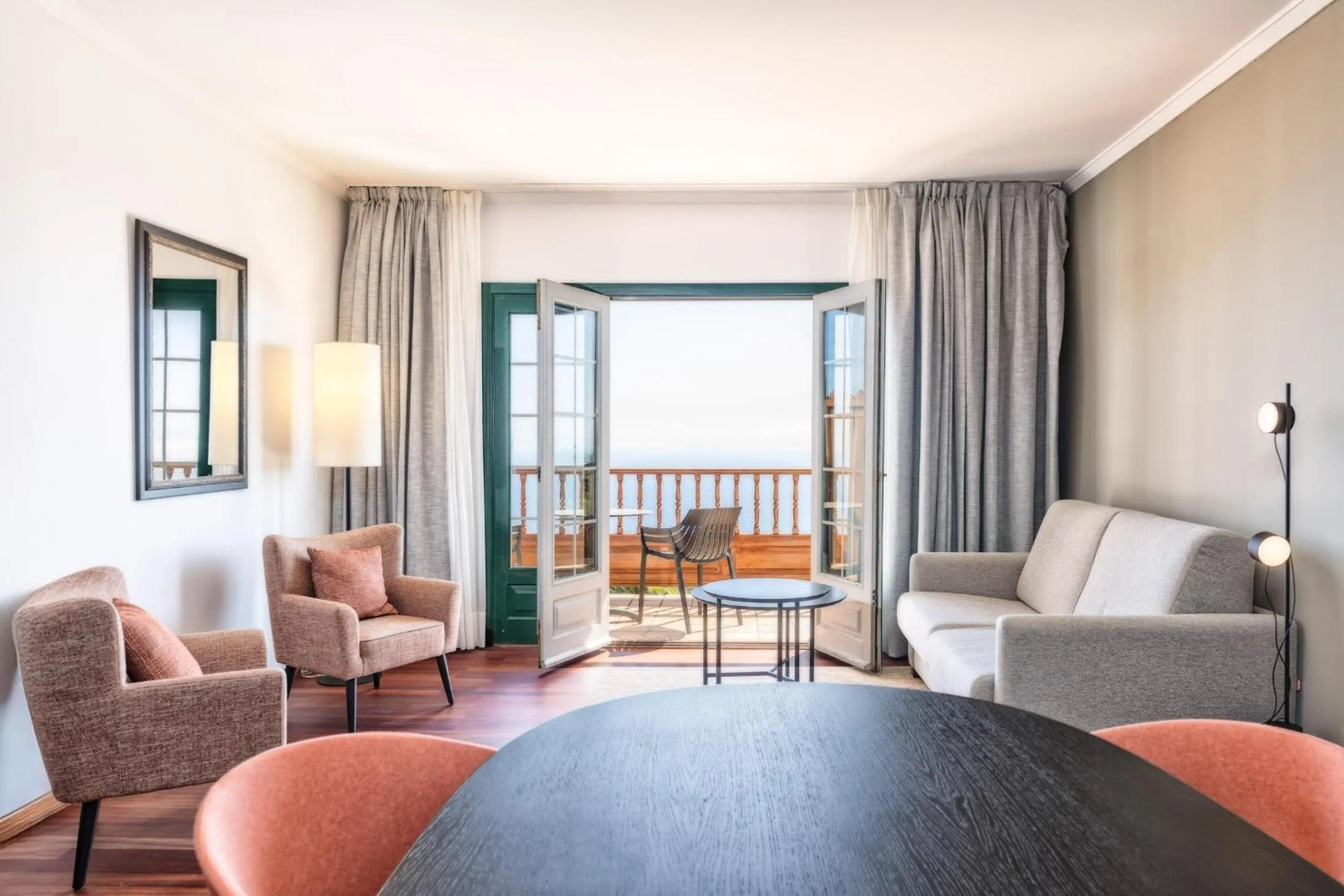 Photo of the whole room in Parador de La Palma