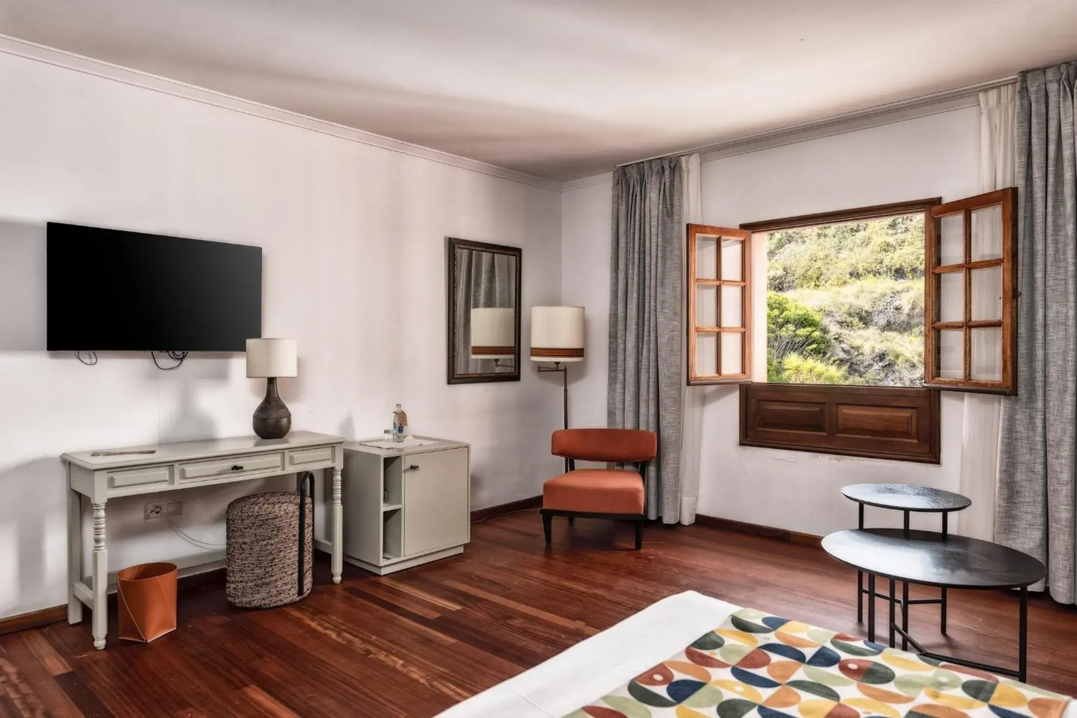 Photo of the whole room, Bed in Parador de La Palma Photo of the whole room, Bed in Parador de La Palma