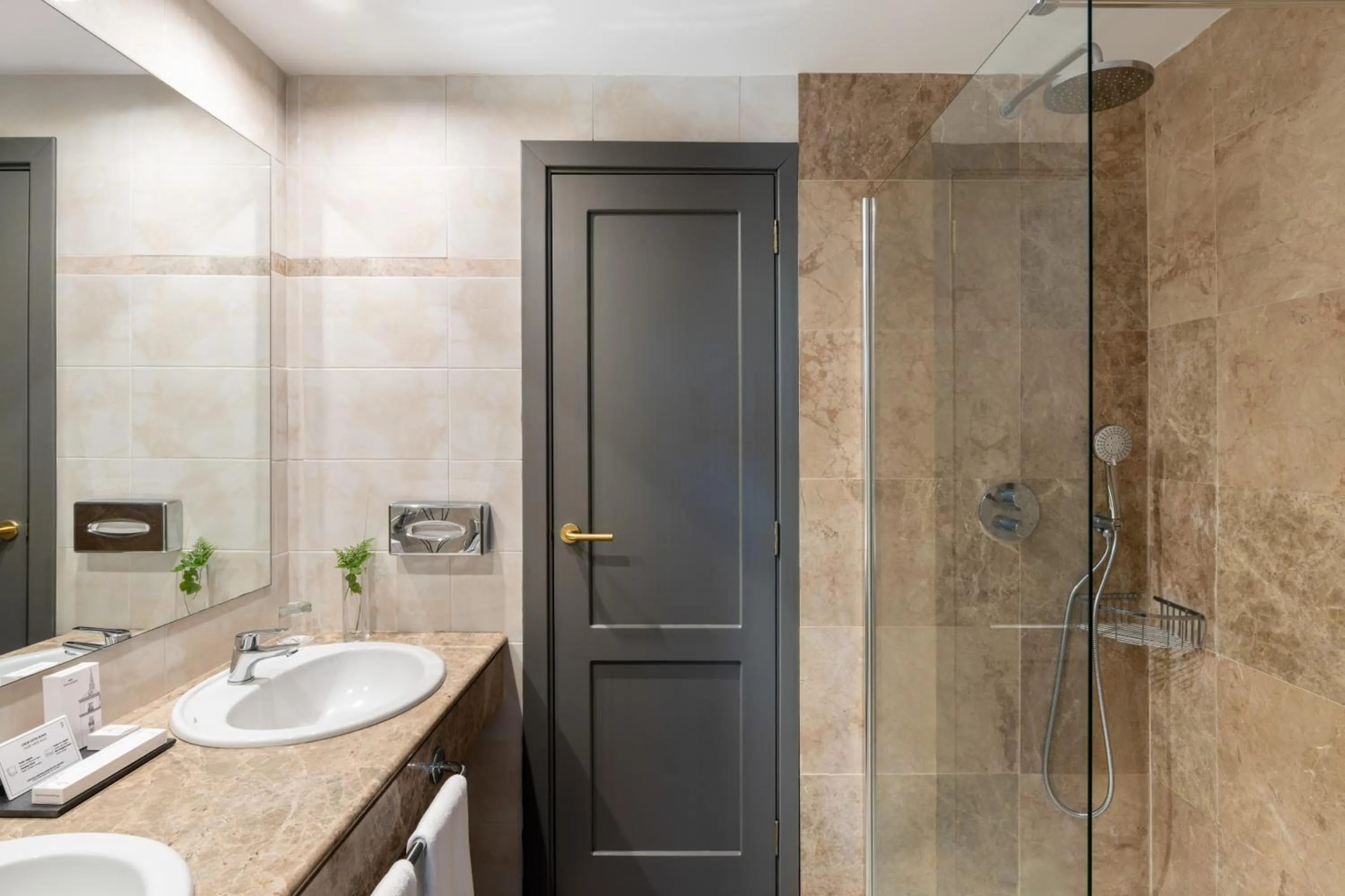 Bathroom in Parador de La Palma