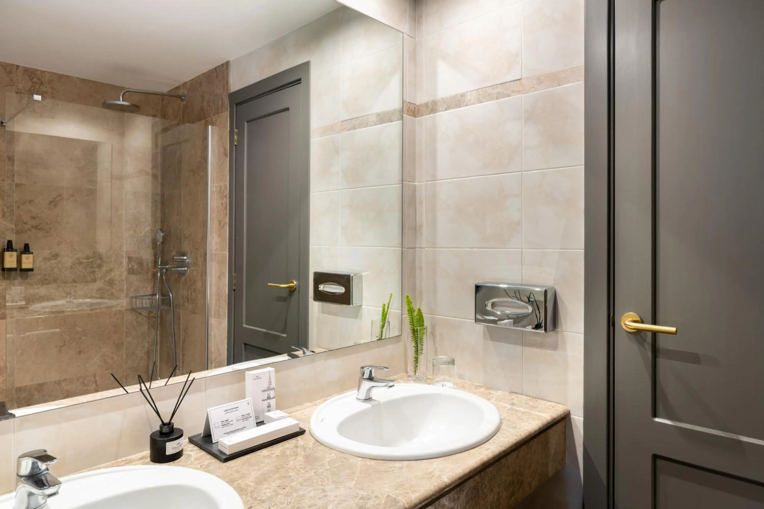 Bathroom in Parador de La Palma