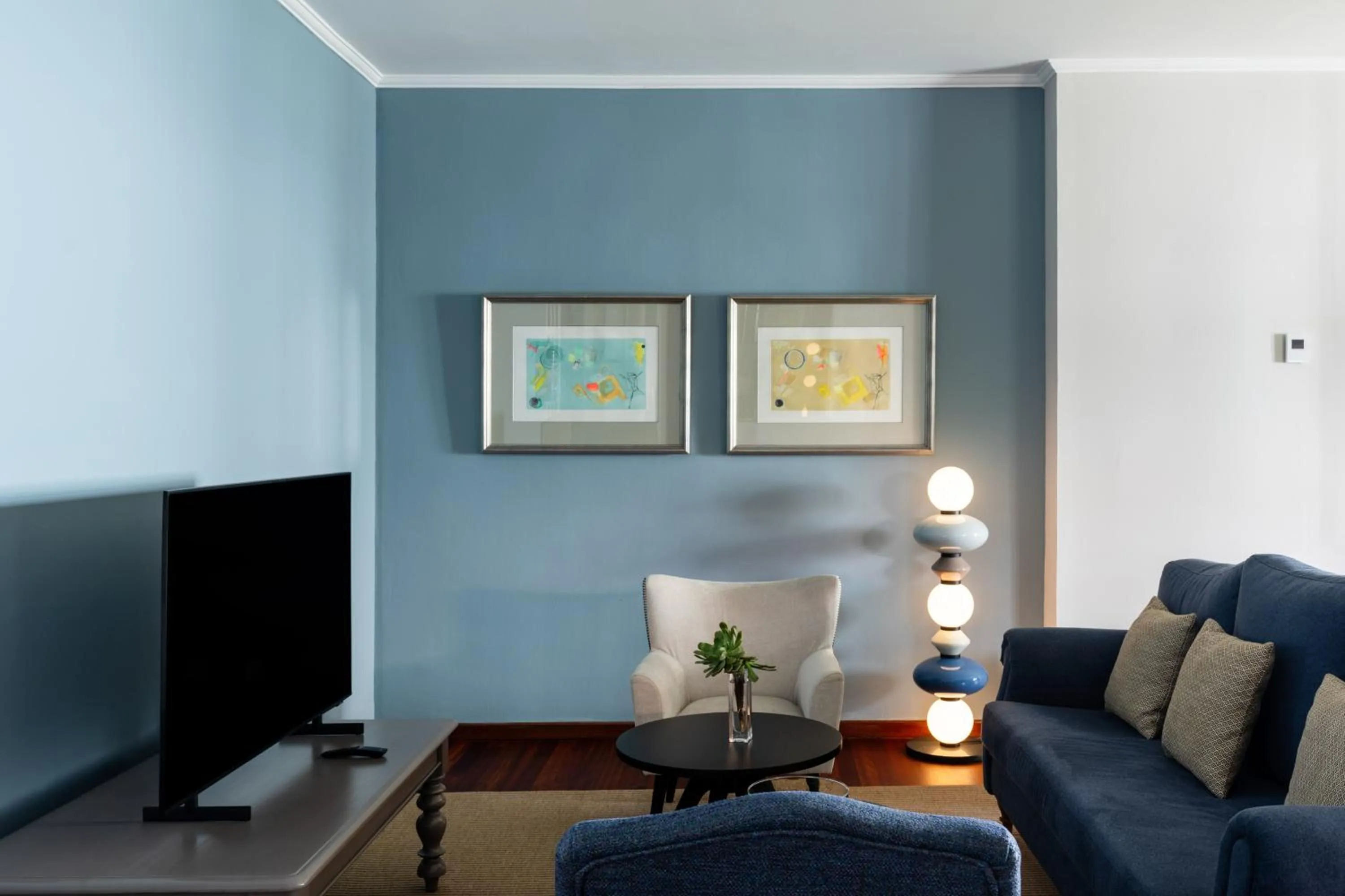 Communal lounge/ TV room in Parador de La Palma