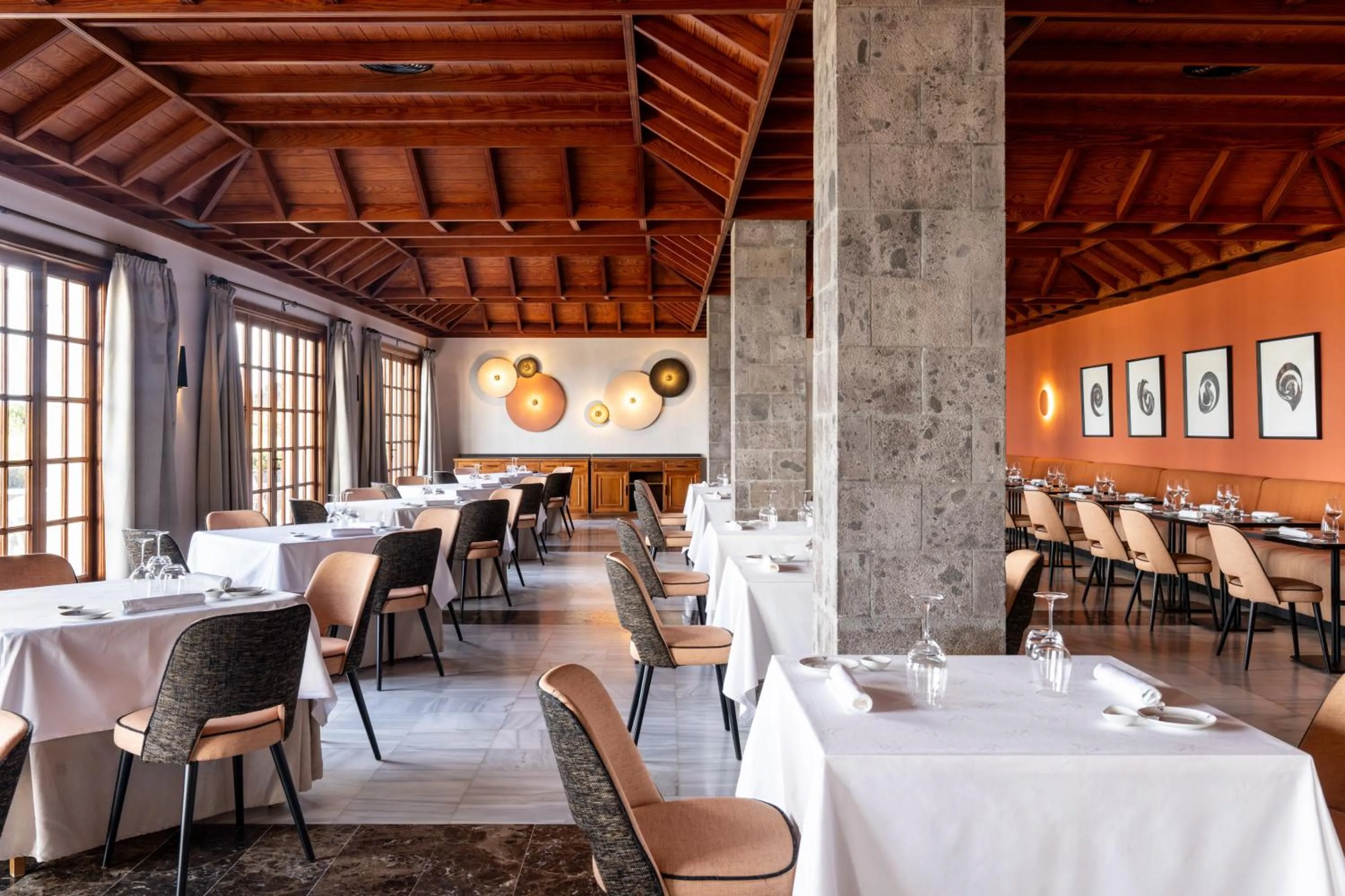 Restaurant/places to eat in Parador de La Palma