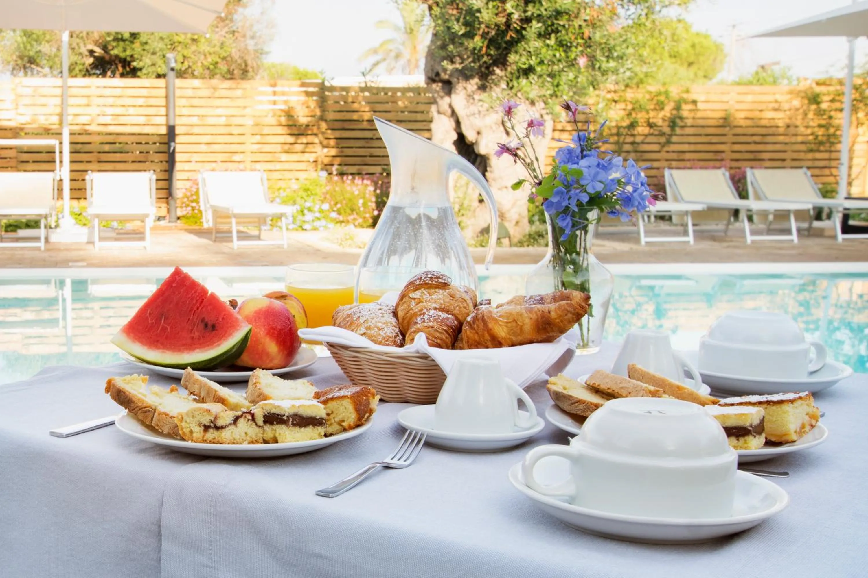 Buffet breakfast in Hotel Garden Salento