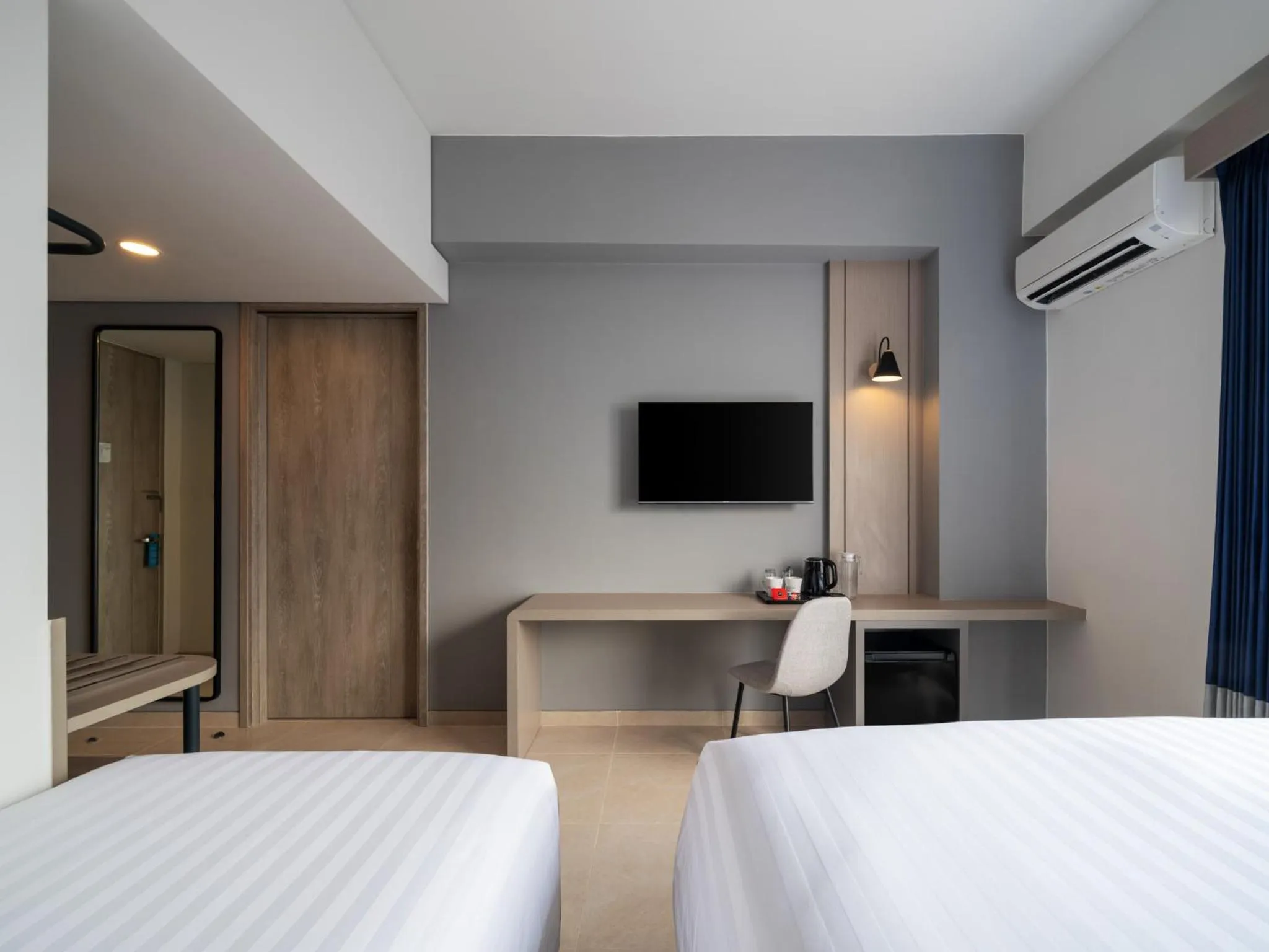 Bedroom, Bed in Aston Inn Lumajang - East Java