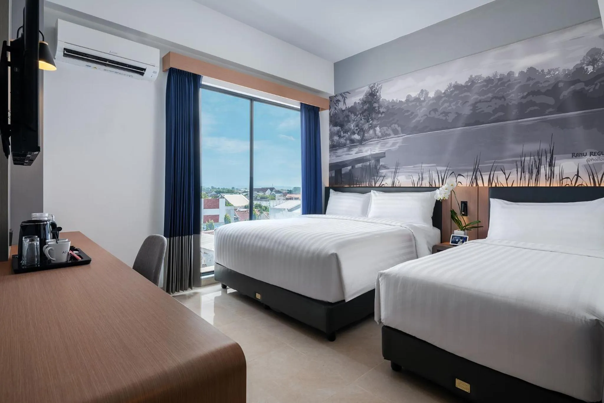 Bedroom, Bed in Aston Inn Lumajang - East Java