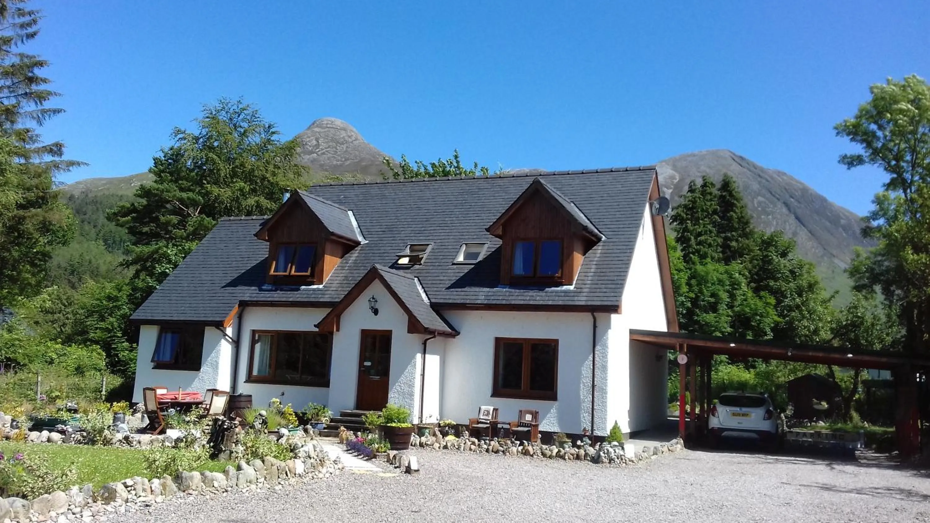 Property building in Beechwood Cottage B&B