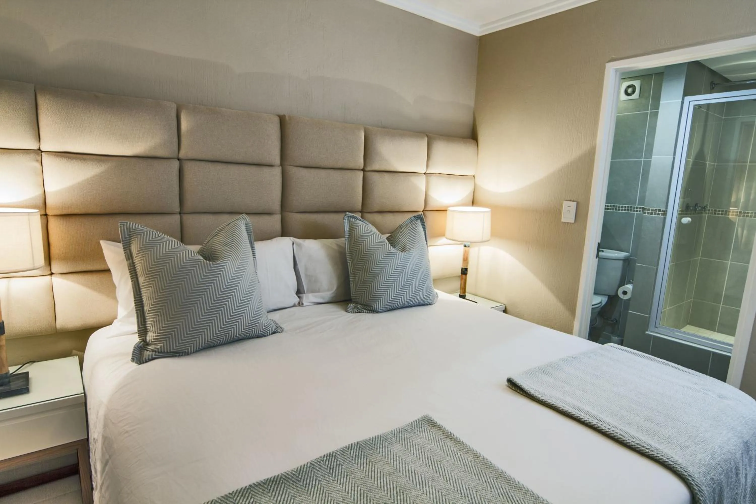 Bedroom in 14 The Shades - by Stay in Umhlanga