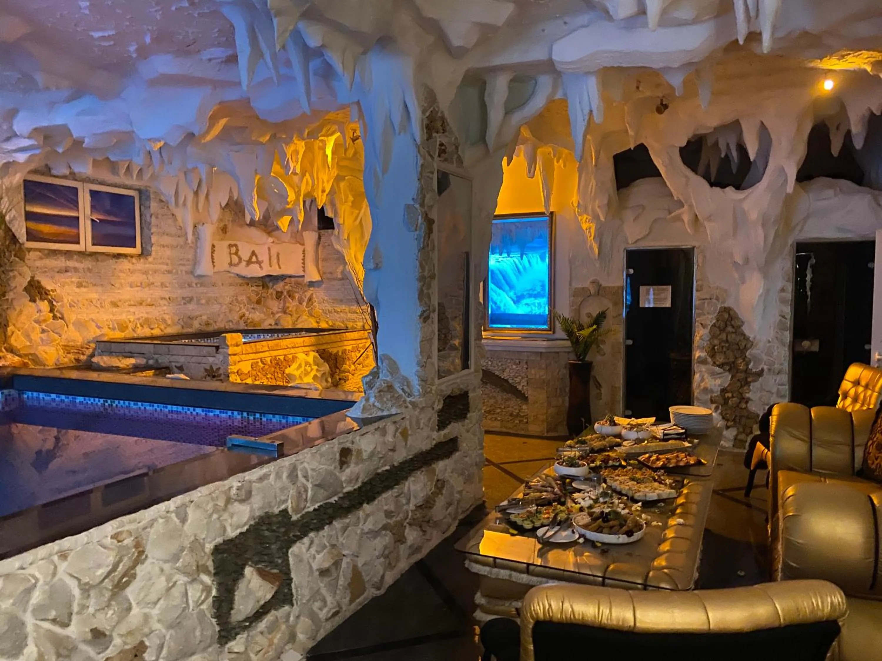 Bali Colosseum Hotel