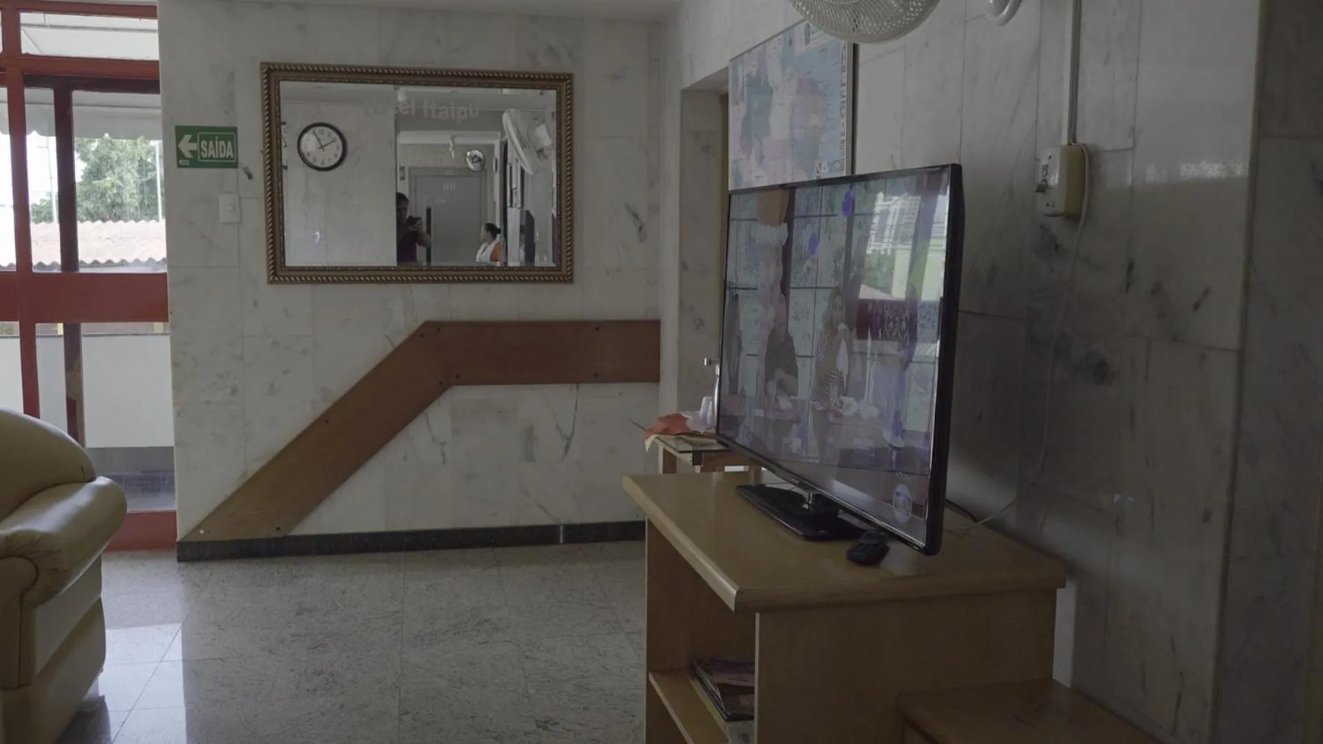 Communal lounge/ TV room in Hotel Itaipu