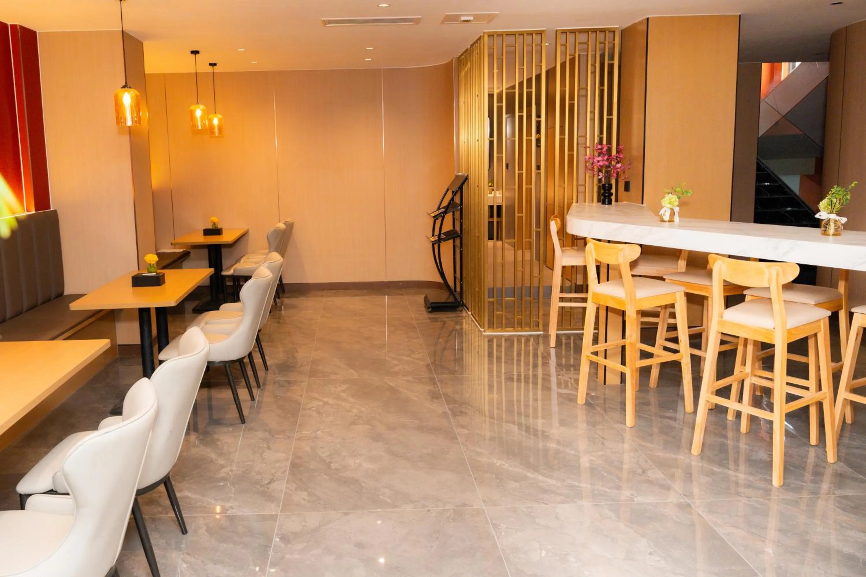 Seating area in Jiuding Joy Hotel