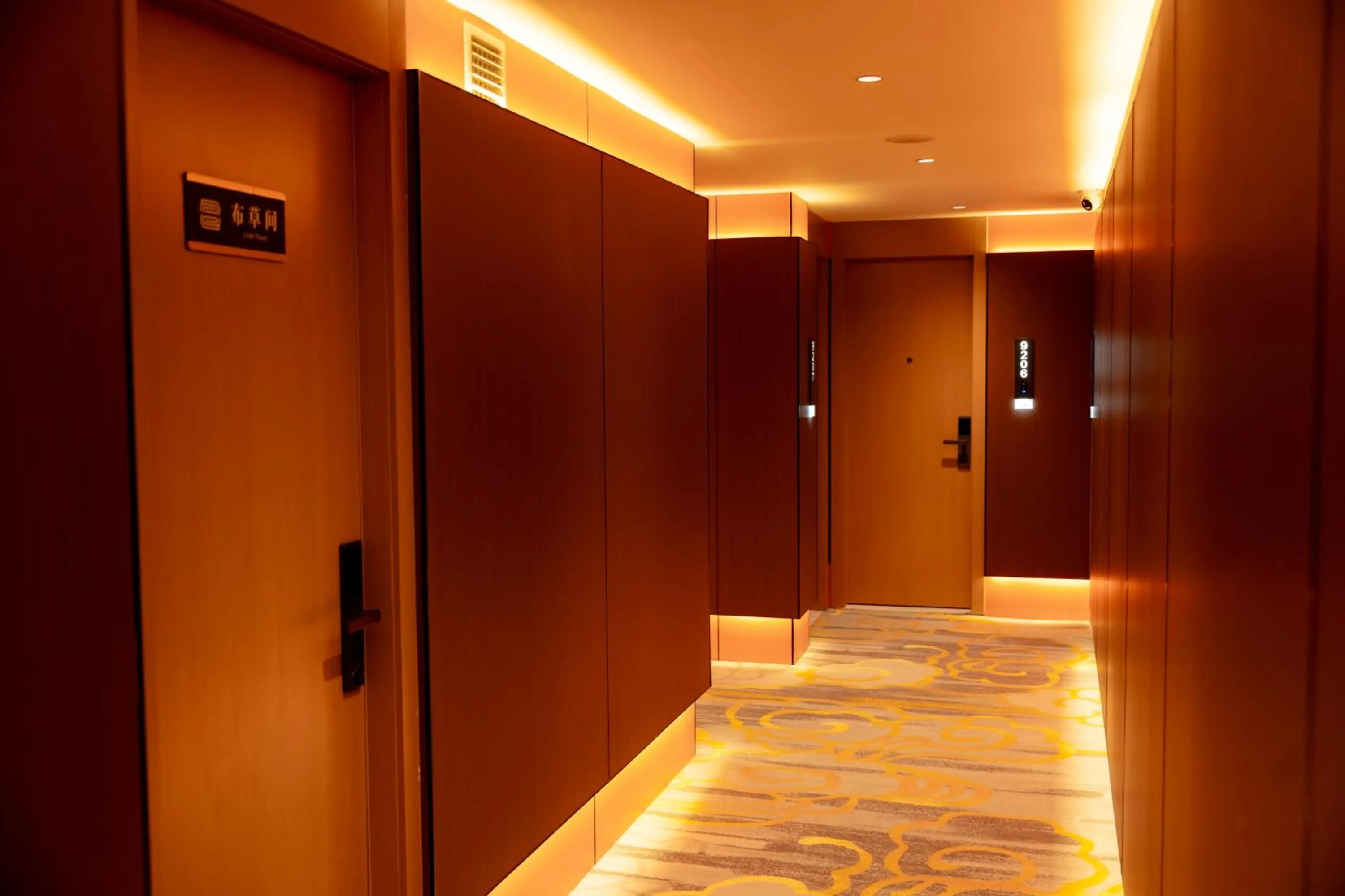 Floor plan, Bed in Jiuding Joy Hotel