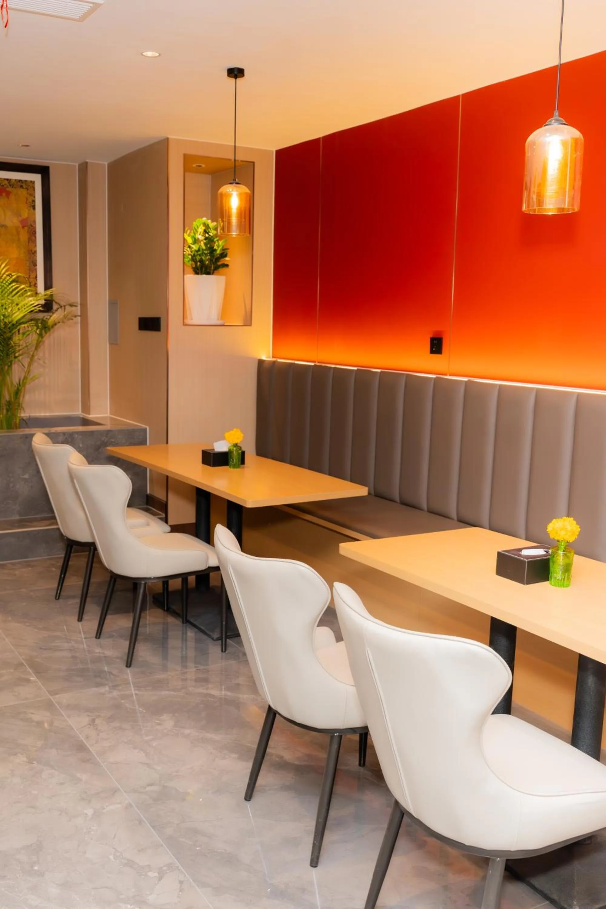 Coffee/tea facilities in Jiuding Joy Hotel