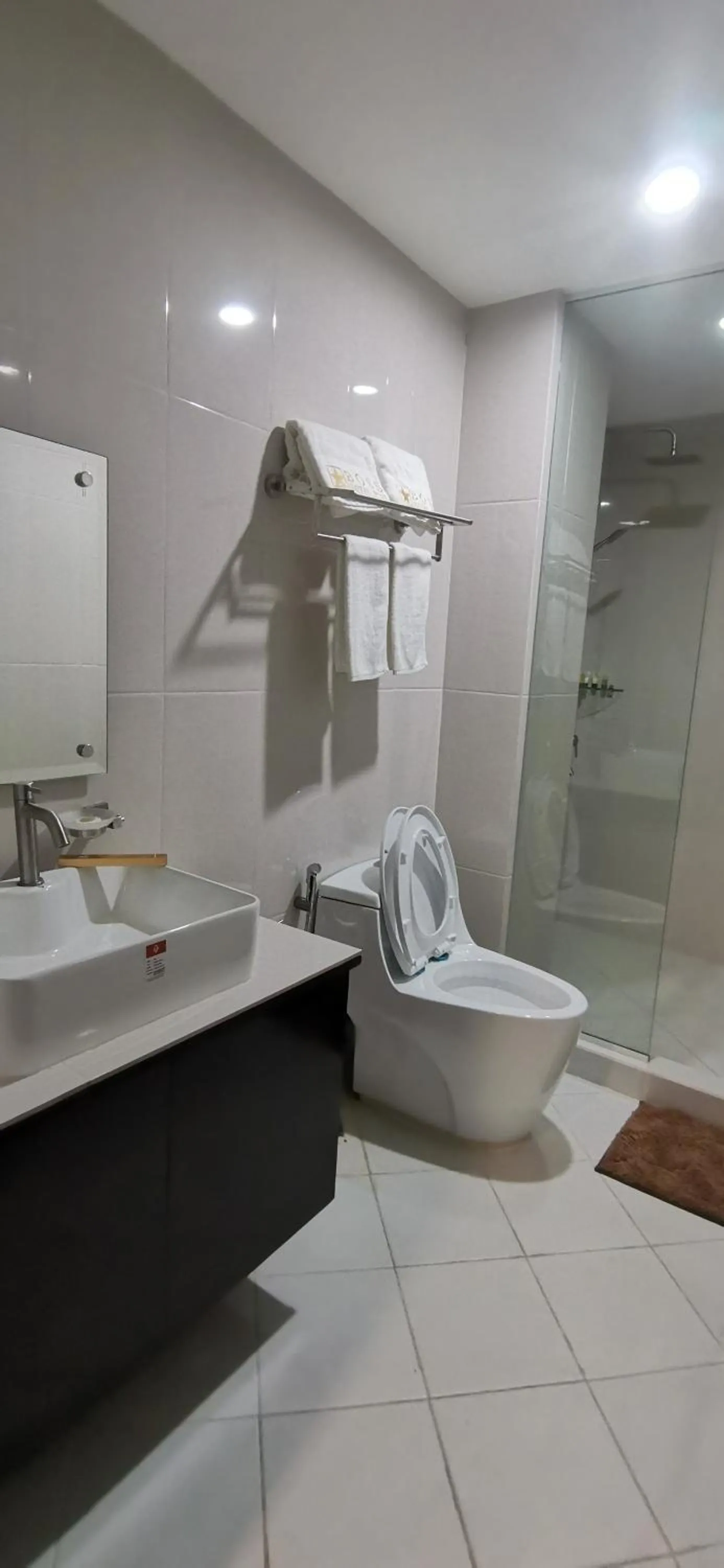 Bathroom in Palette in Angeles Pampanga near Clark International Airport Formerly Boss Hotel