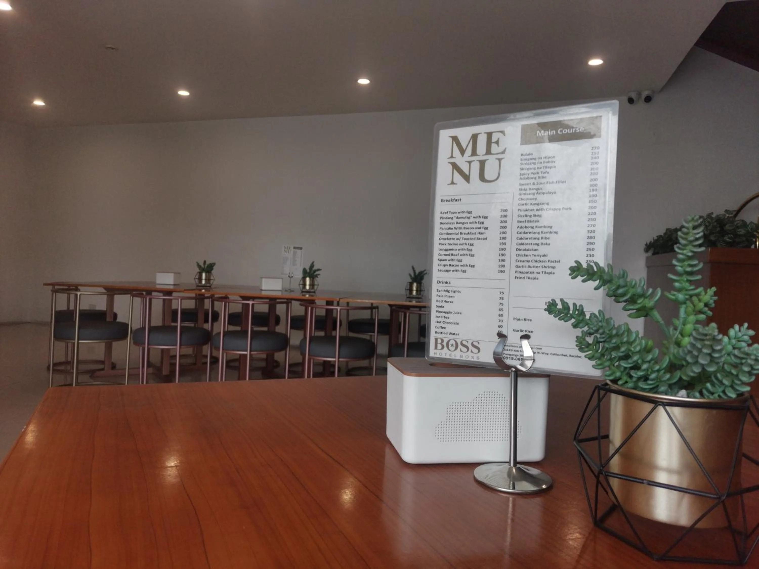 Restaurant/places to eat in Palette in Angeles Pampanga near Clark International Airport Formerly Boss Hotel