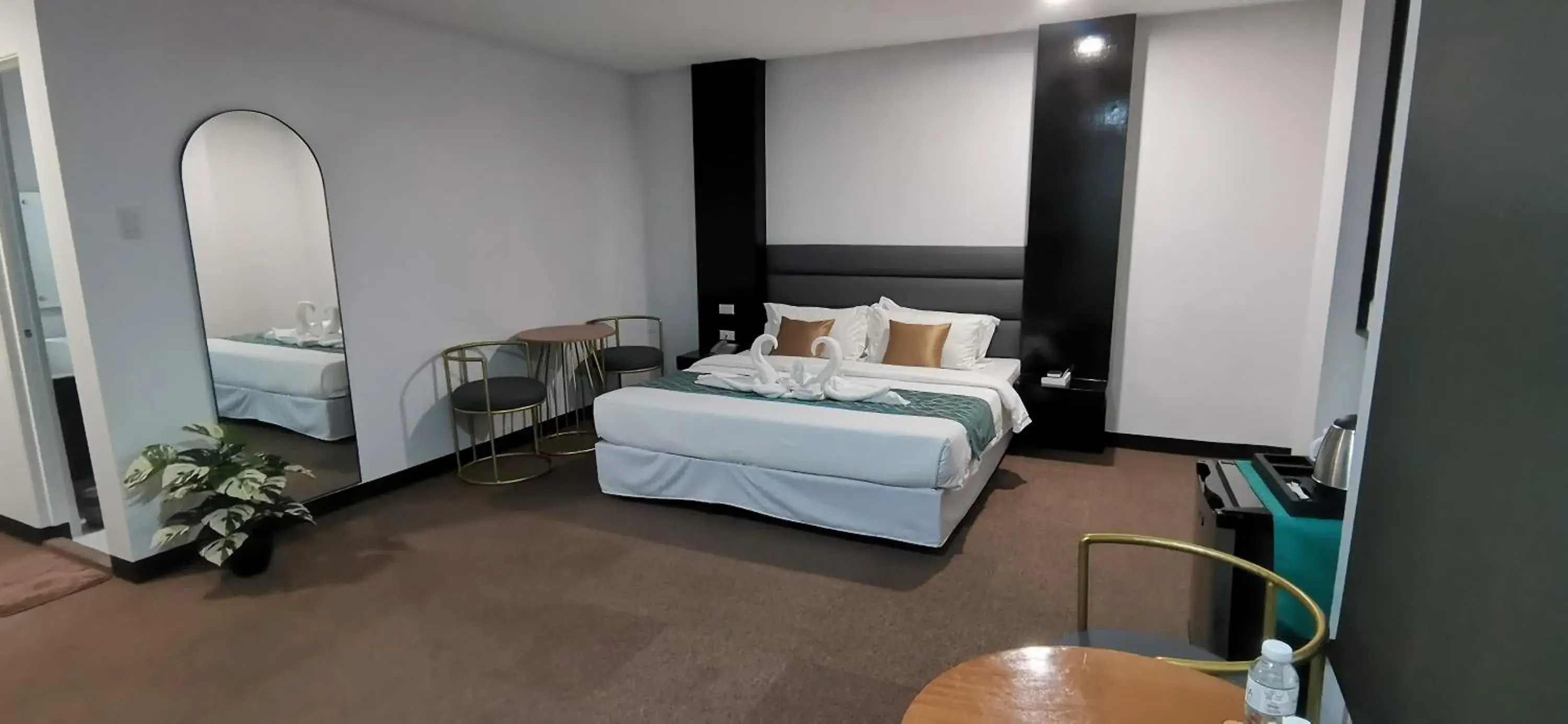 Budget Double Room in Palette in Angeles Pampanga near Clark International Airport Formerly Boss Hotel Budget Double Room in Palette in Angeles Pampanga near Clark International Airport Formerly Boss Hotel