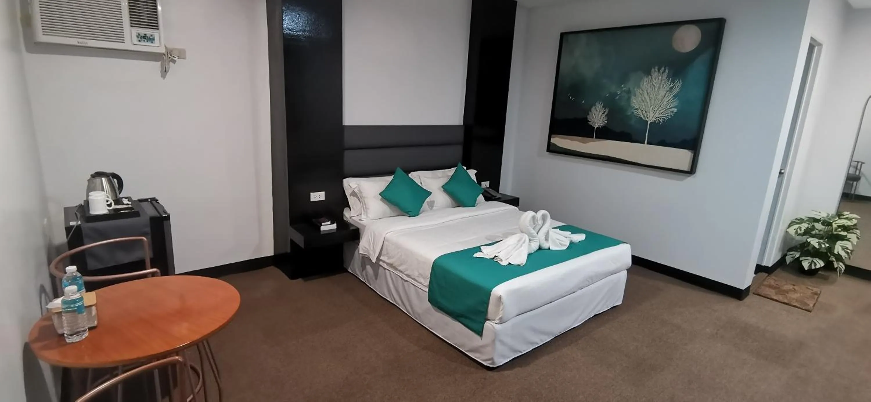Bedroom, Bed in Palette in Angeles Pampanga near Clark International Airport Formerly Boss Hotel