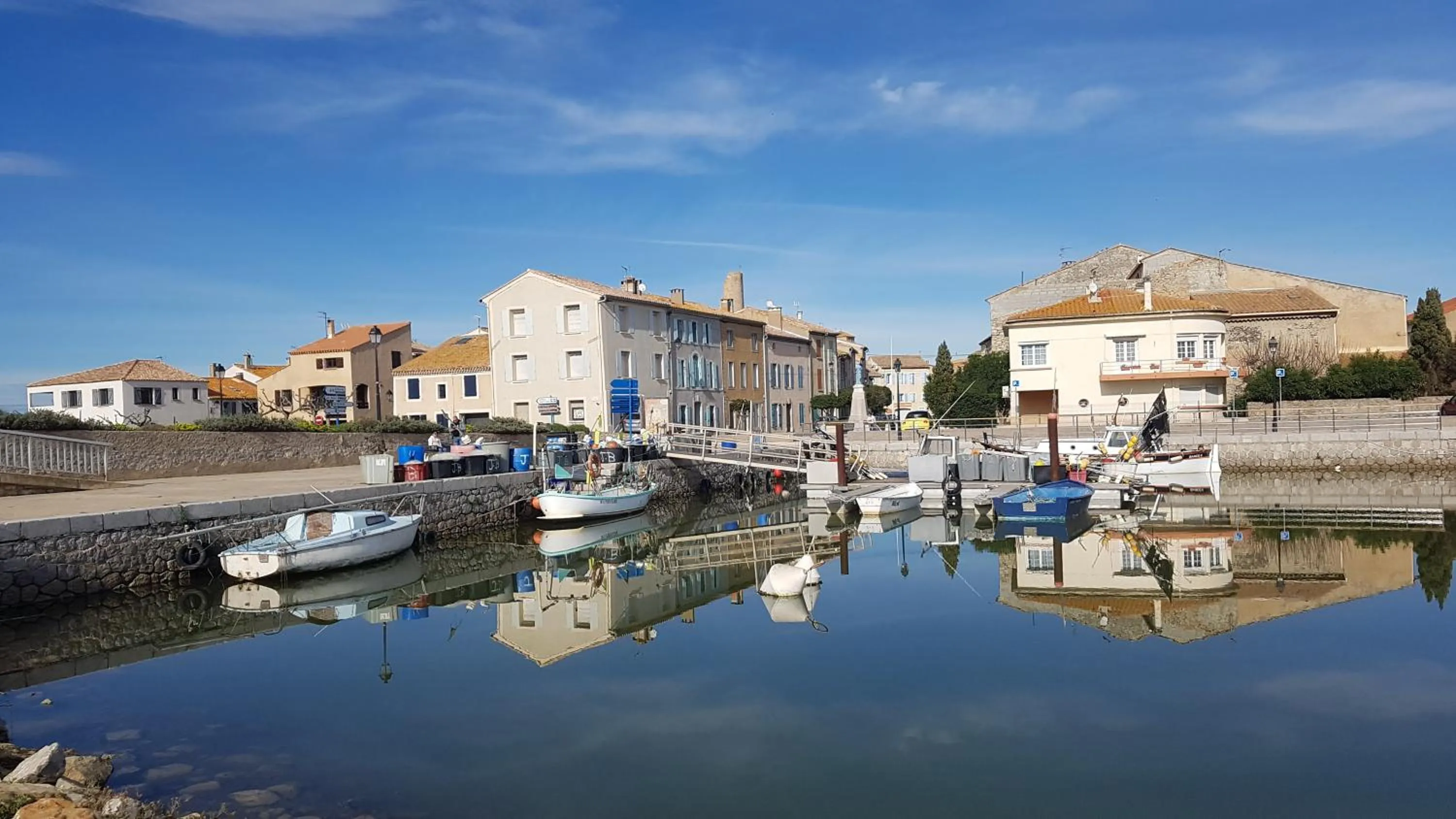 Property building in Alcôve Marine