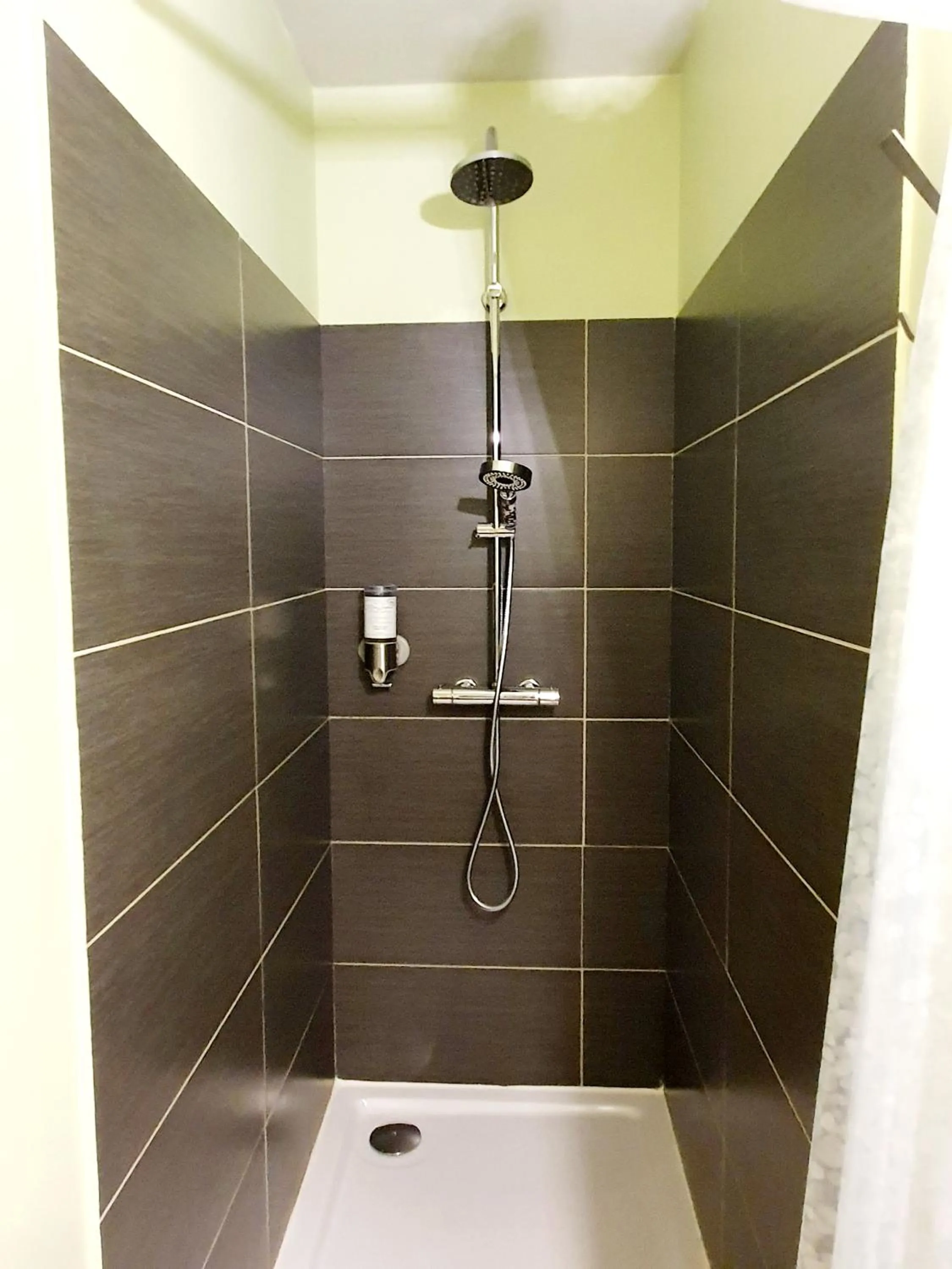 Shower in Alcôve Marine