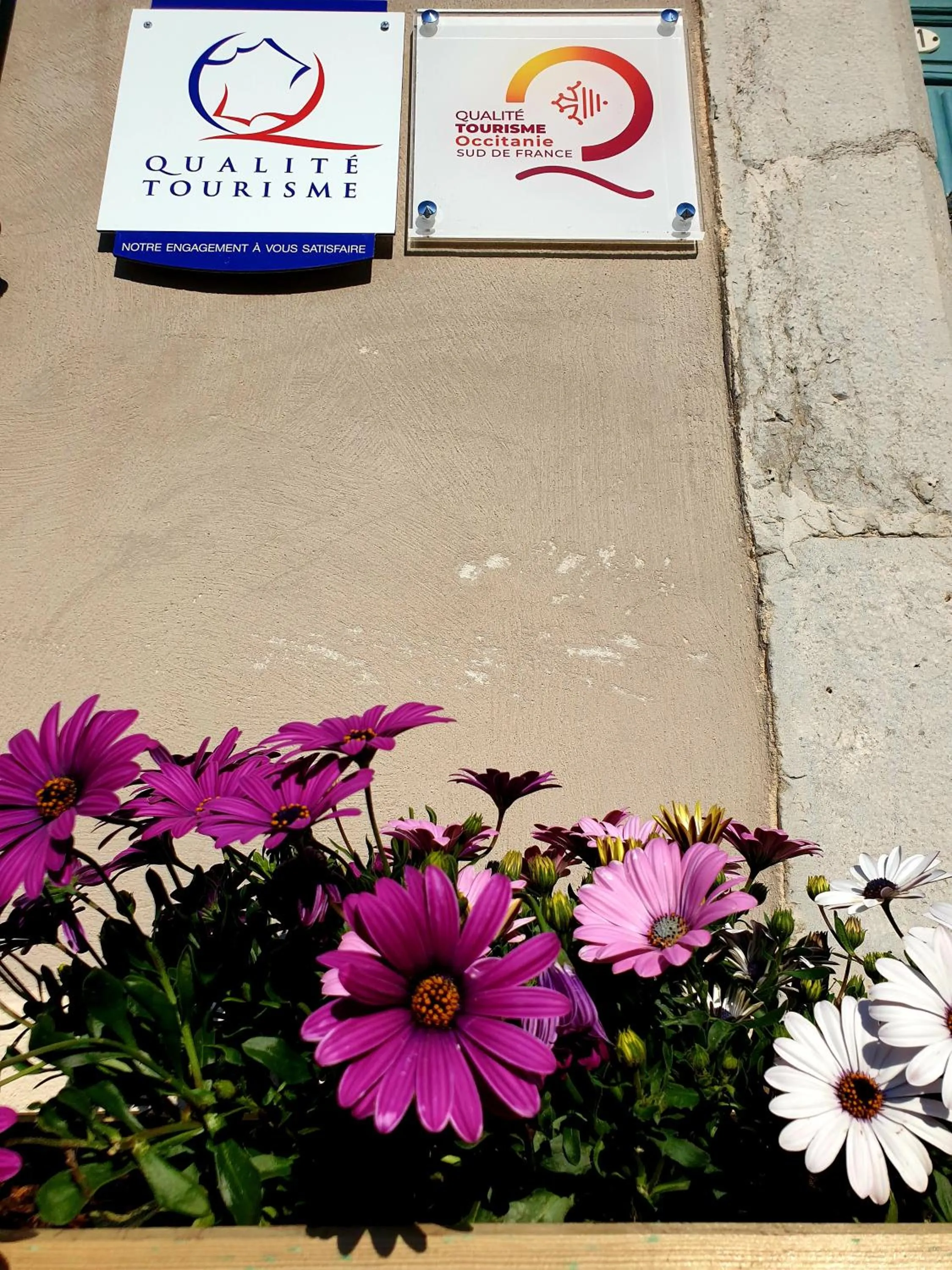 Facade/entrance in Alcôve Marine