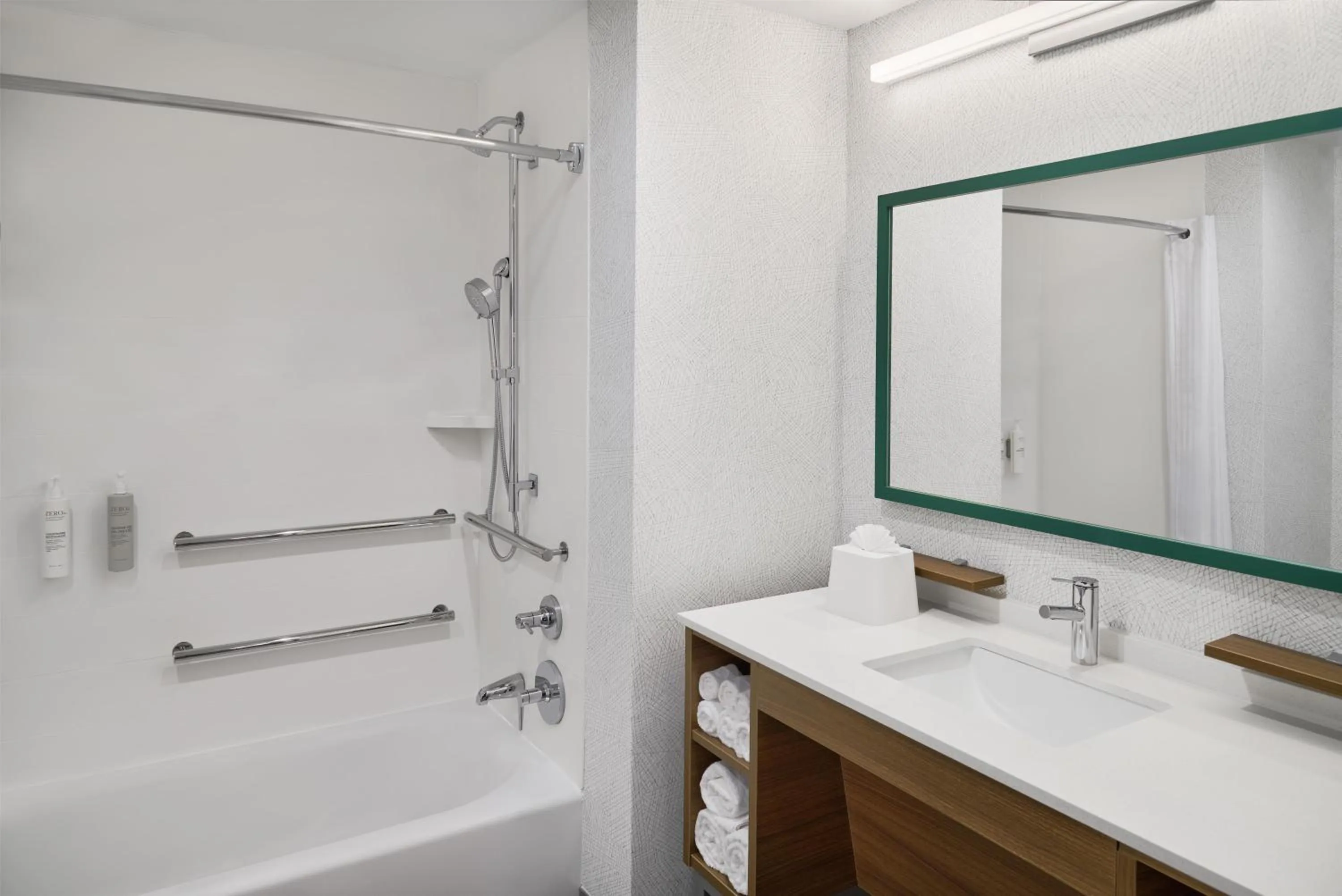 Bathroom in Home2 Suites By Hilton Frankenmuth