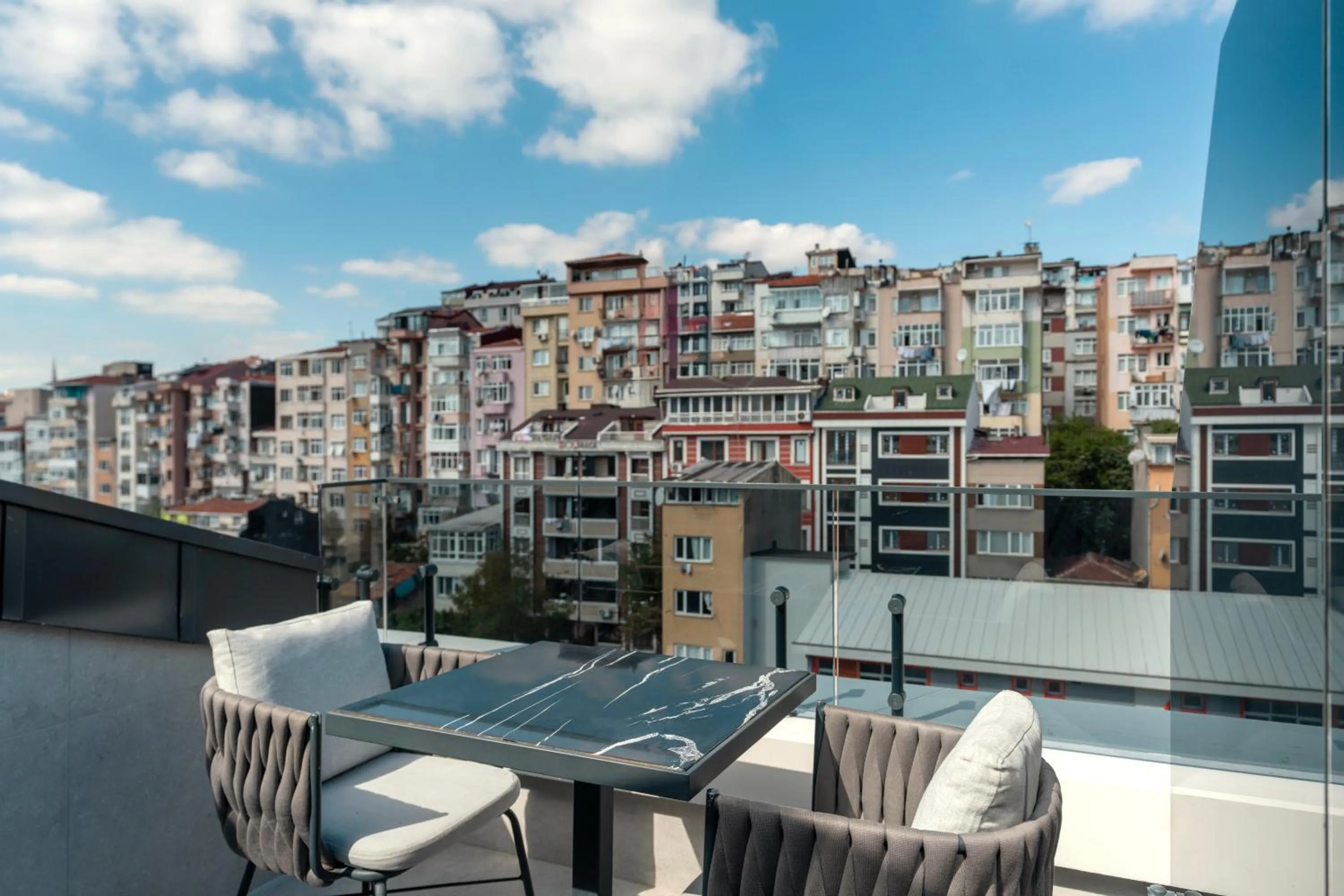 Day in Hampton By Hilton Istanbul Sisli