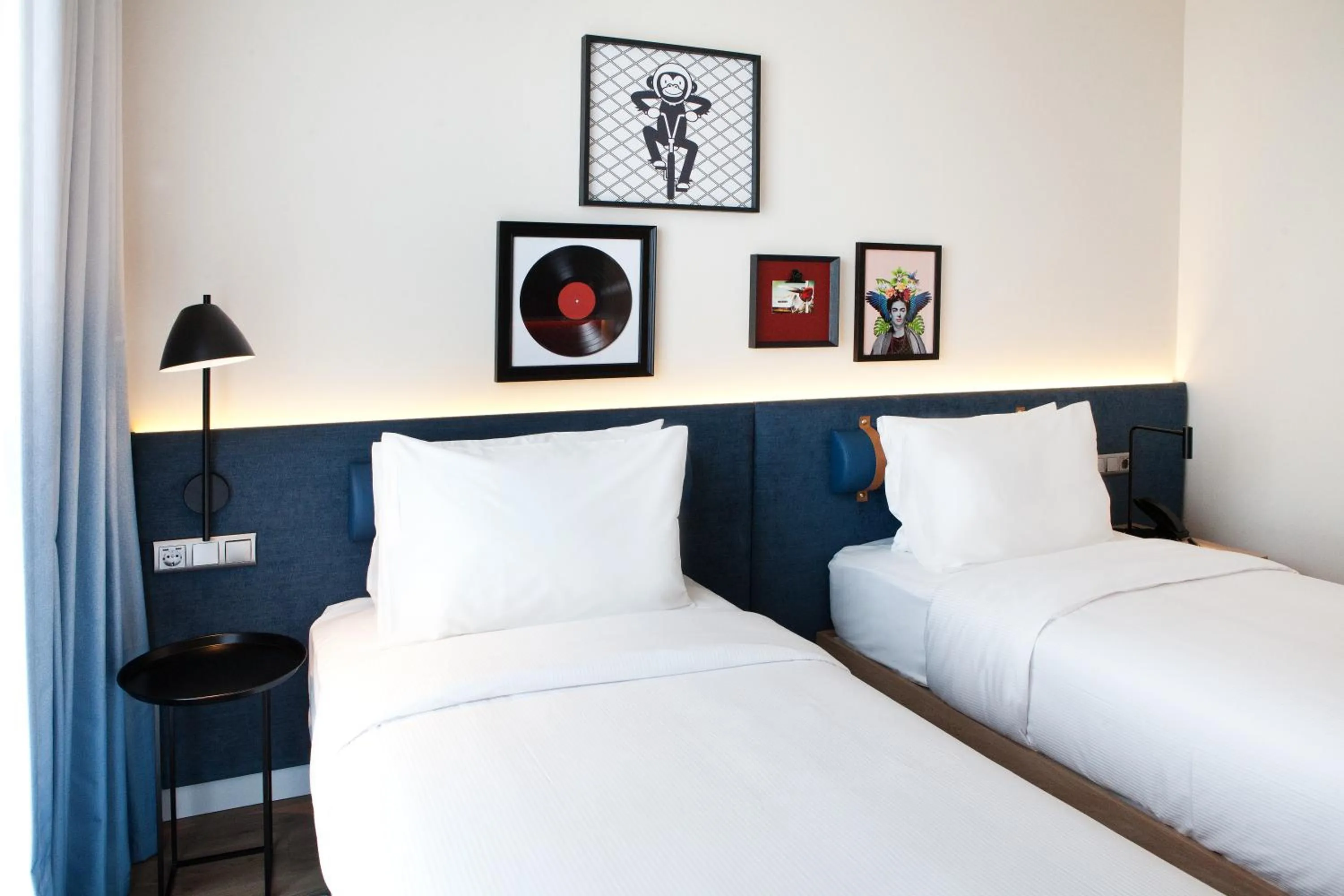 Bedroom, Bed in Hampton By Hilton Stuttgart Airport