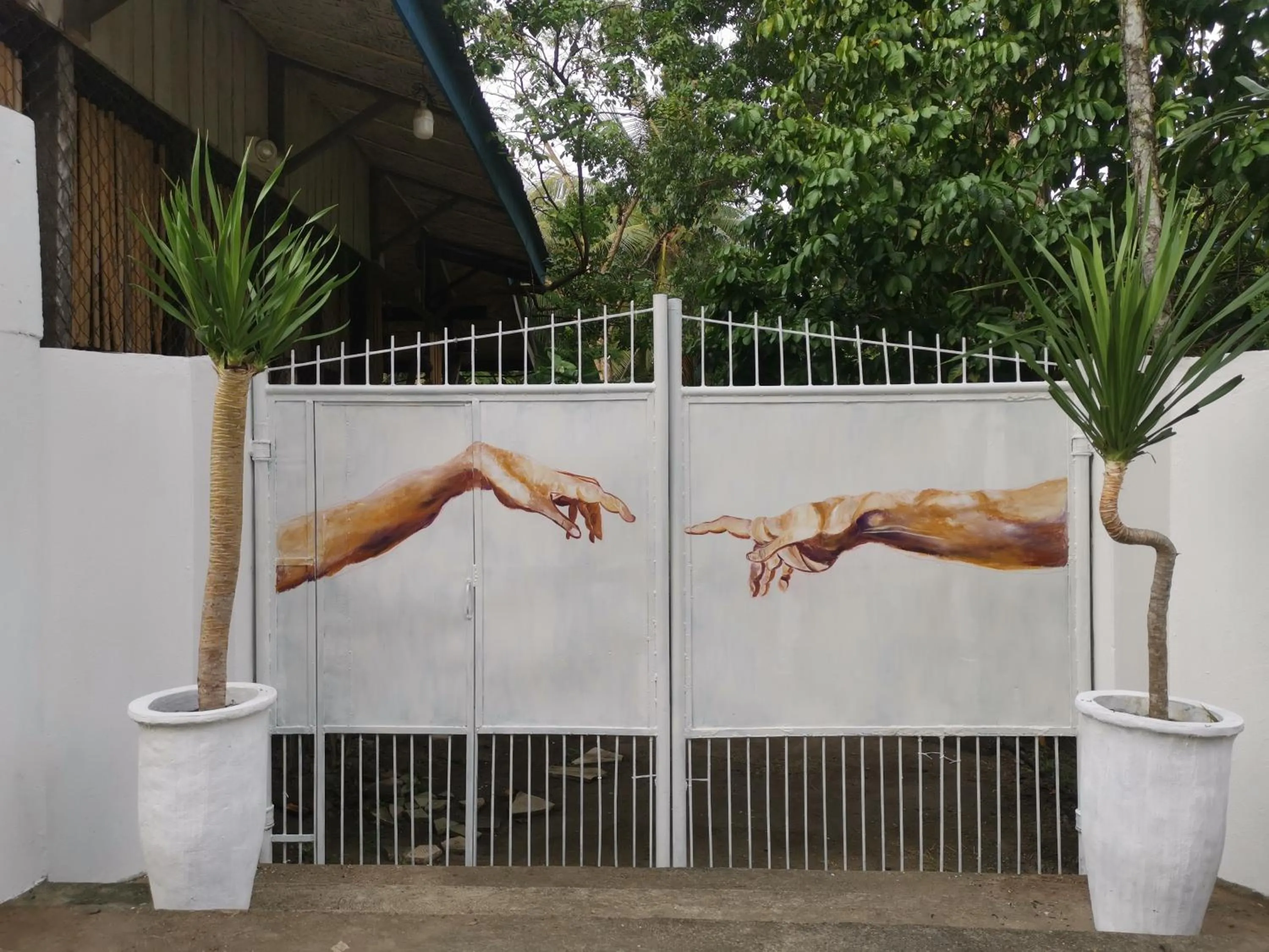 Facade/entrance in La Vida Hostel Samal Island
