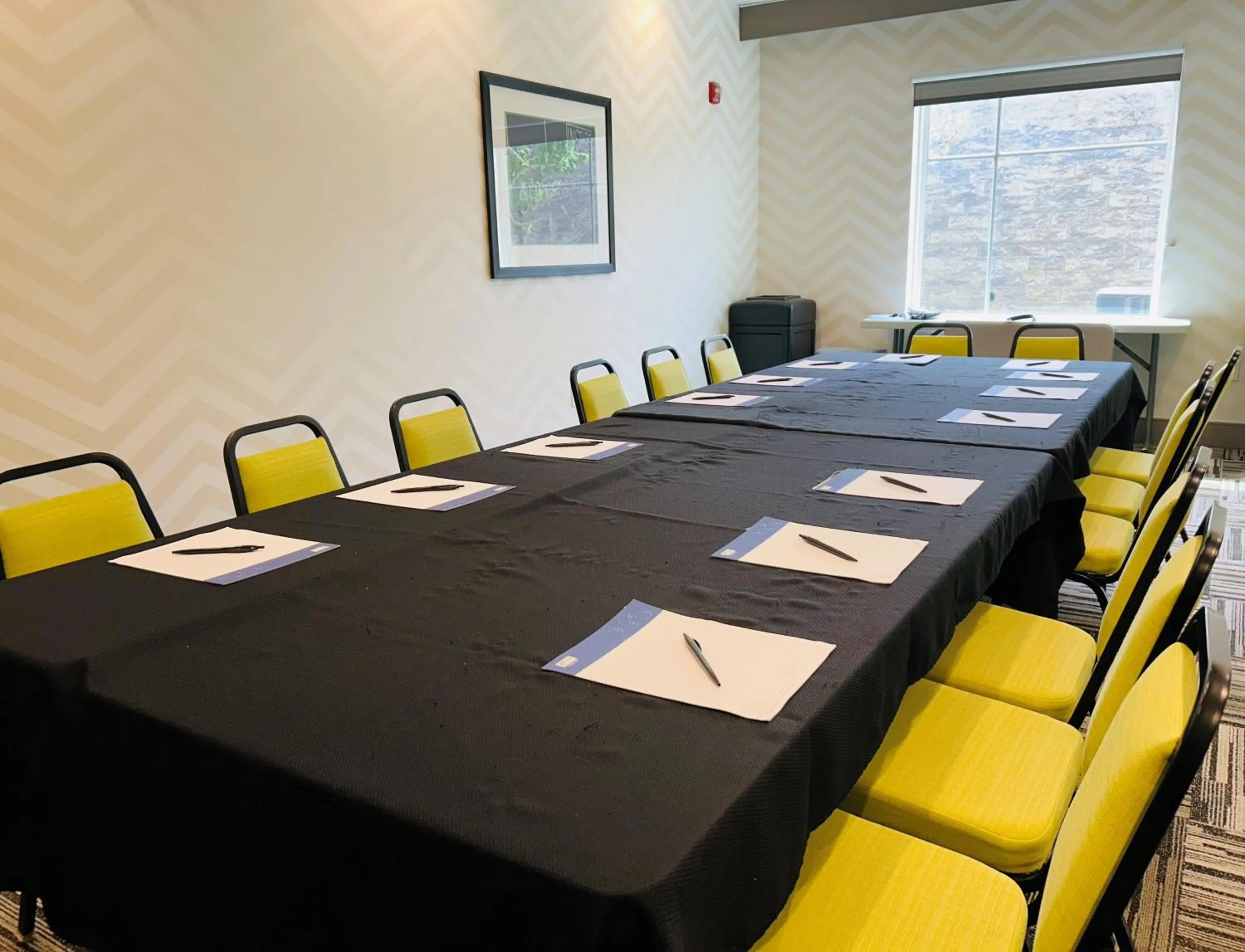 Meeting/conference room in Holiday Inn Express & Suites Shippensburg by IHG