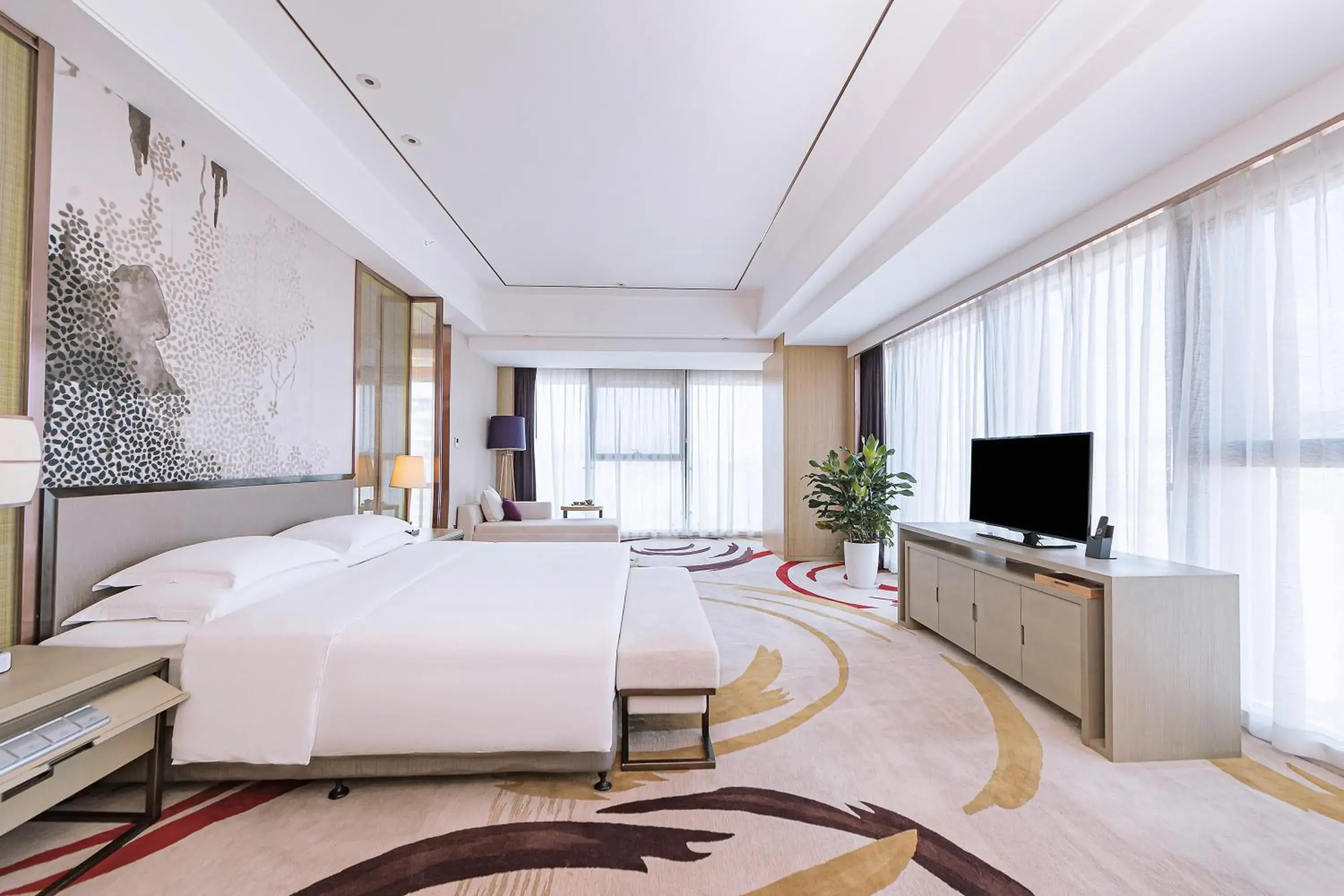 Bed in Crowne Plaza Yibin by IHG Bed in Crowne Plaza Yibin by IHG