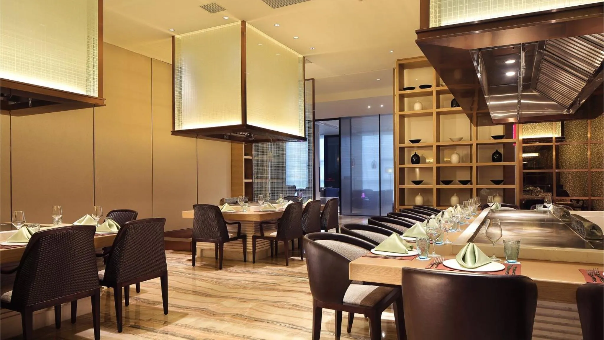 Restaurant/places to eat in Crowne Plaza Yibin by IHG