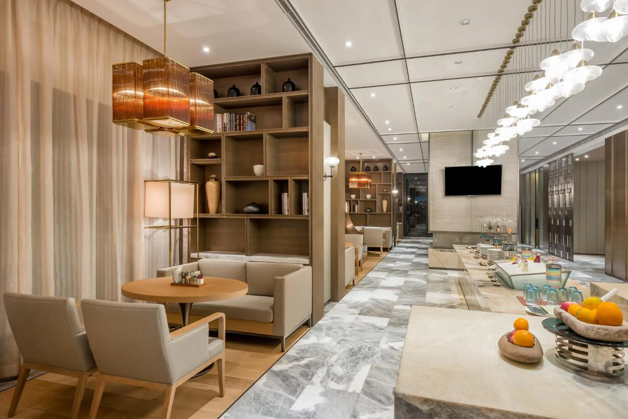 Lounge or bar in Crowne Plaza Yibin by IHG