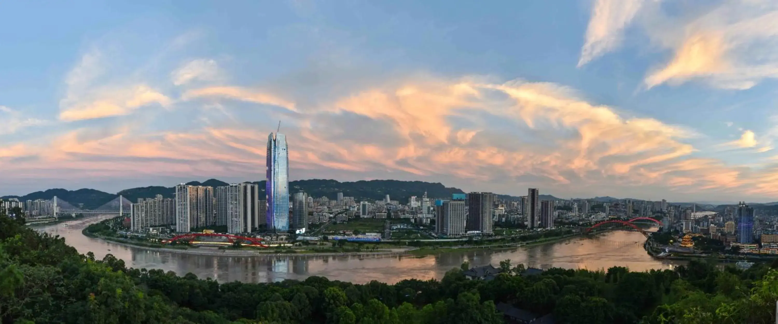 Property building in Crowne Plaza Yibin by IHG Property building in Crowne Plaza Yibin by IHG