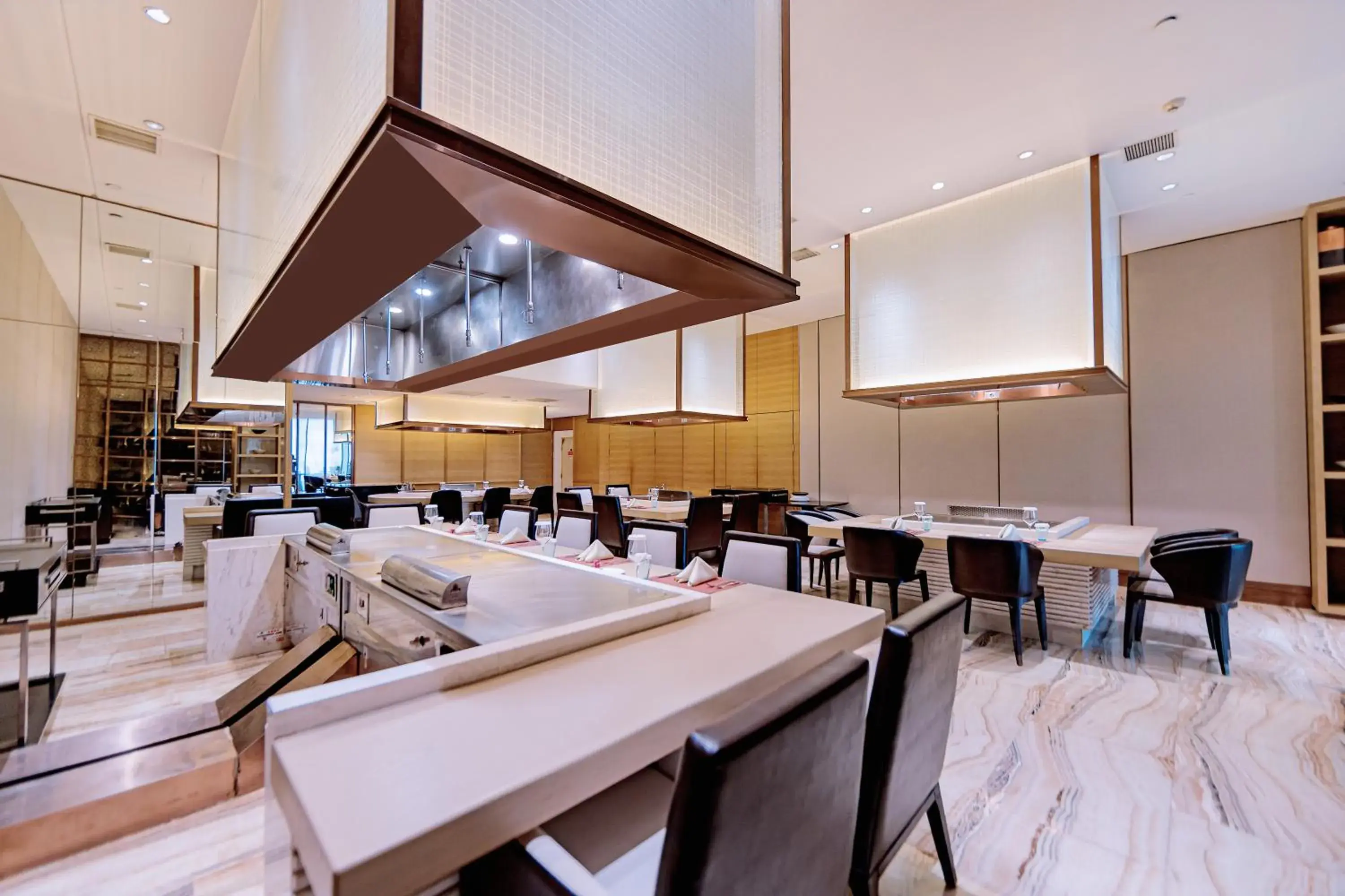 Restaurant/places to eat in Crowne Plaza Yibin by IHG Restaurant/places to eat in Crowne Plaza Yibin by IHG