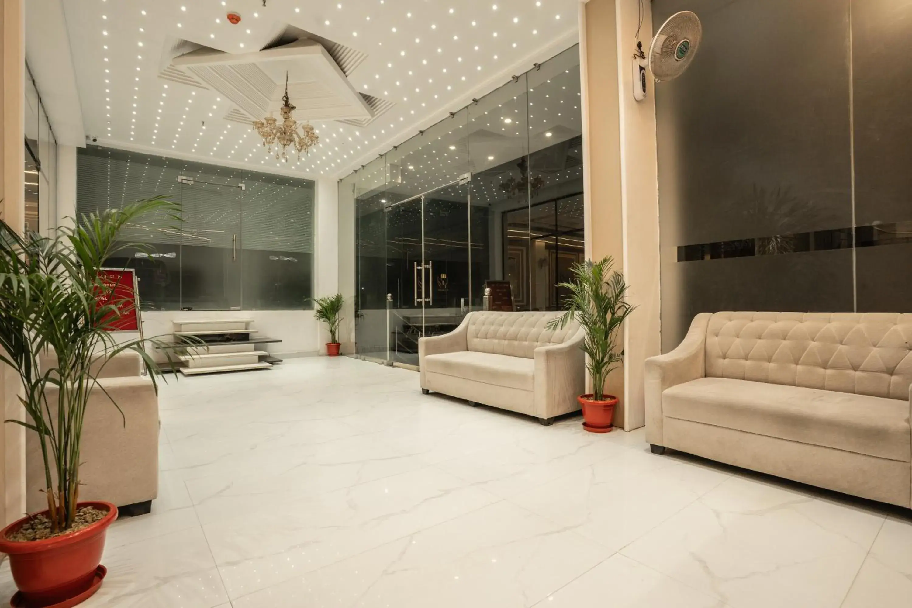 Lobby or reception in Tripli Hotels Evara Inn Lobby or reception in Tripli Hotels Evara Inn