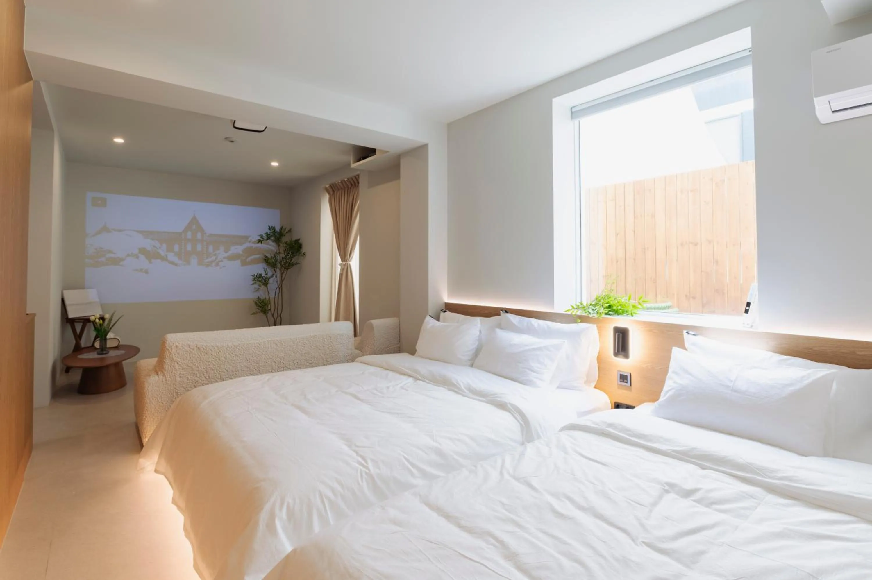 TV and multimedia, Bed in Yeobaek Hotel