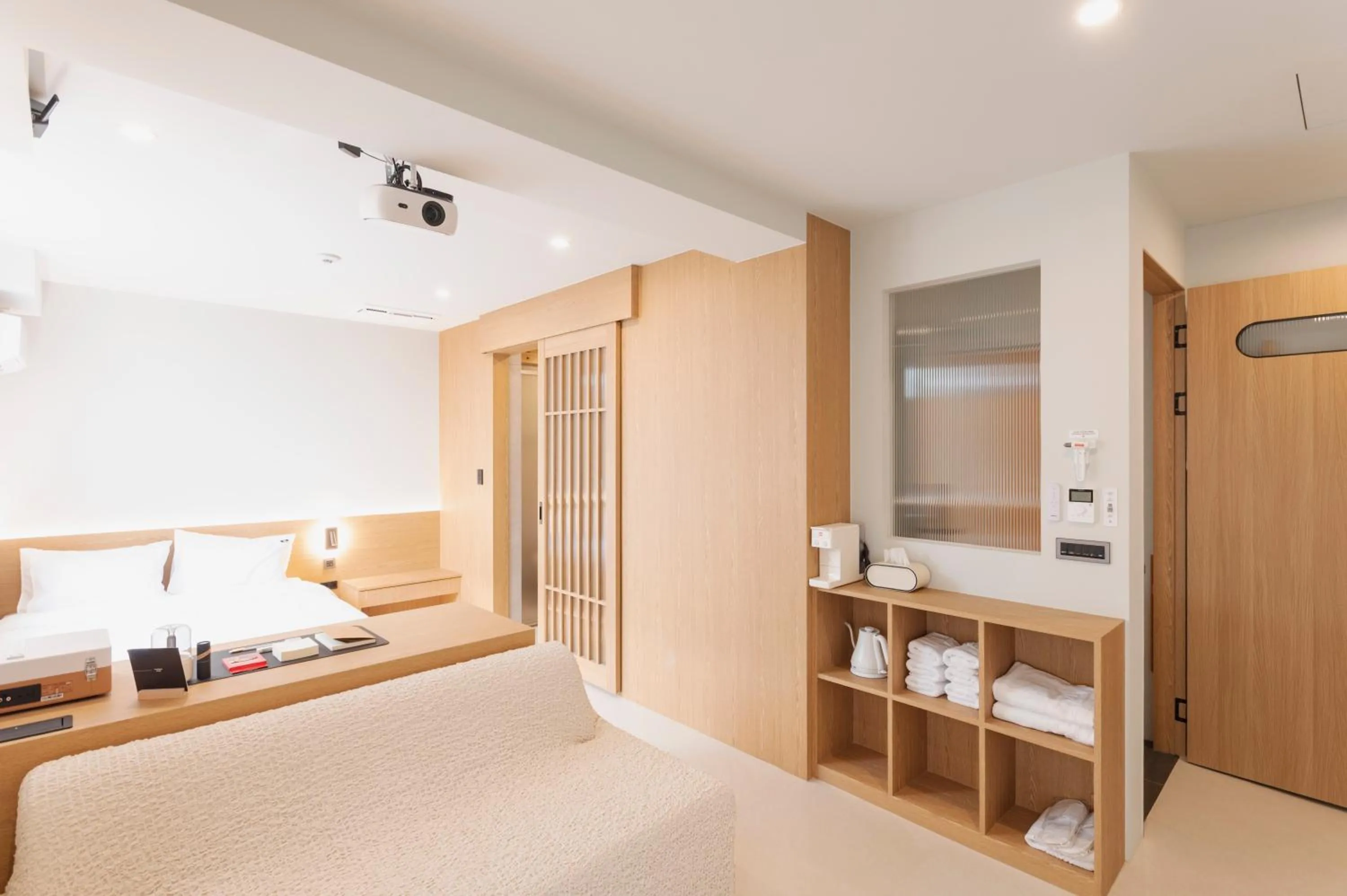 Photo of the whole room, Bed in Yeobaek Hotel
