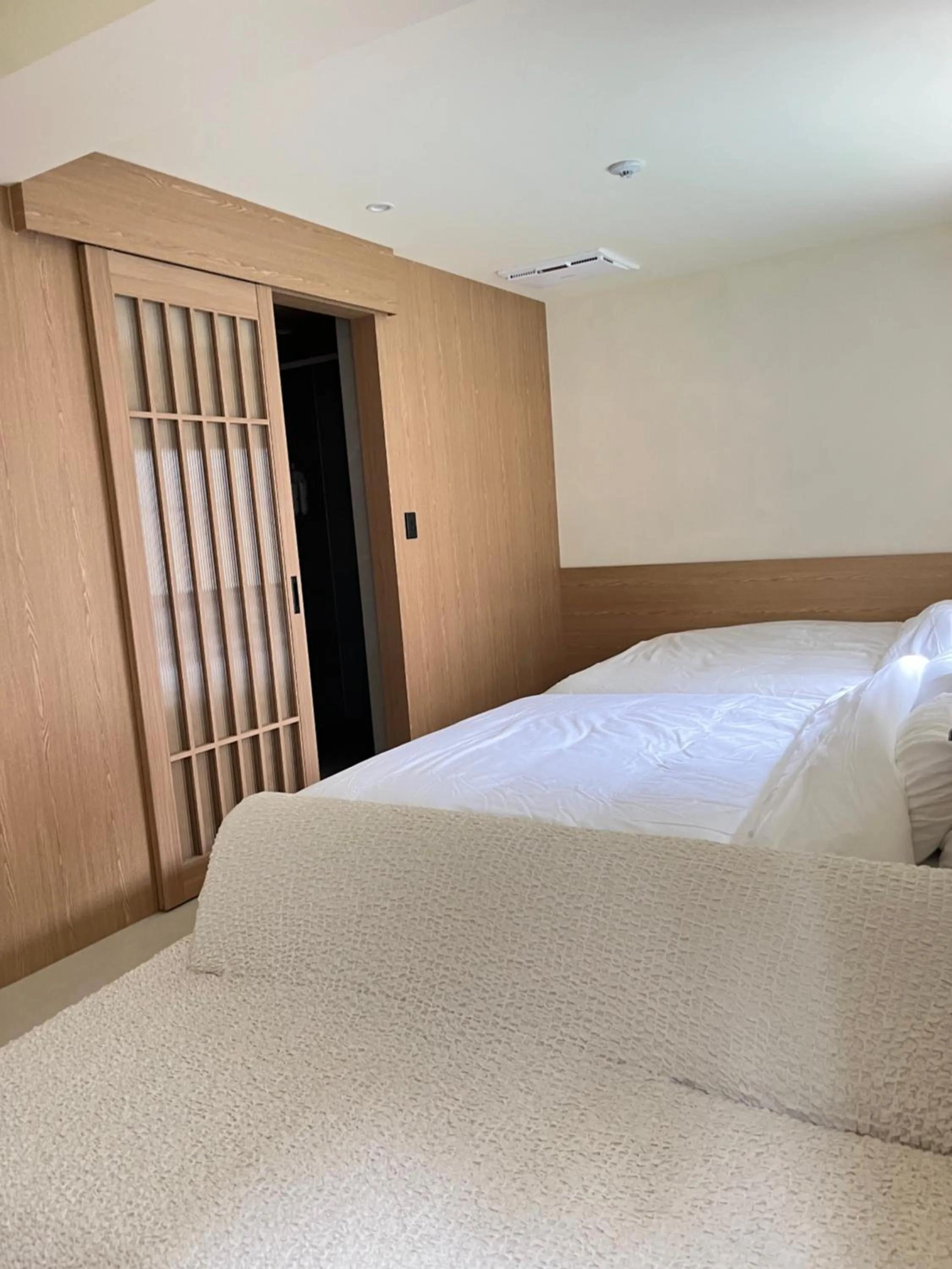 Bed in Yeobaek Hotel