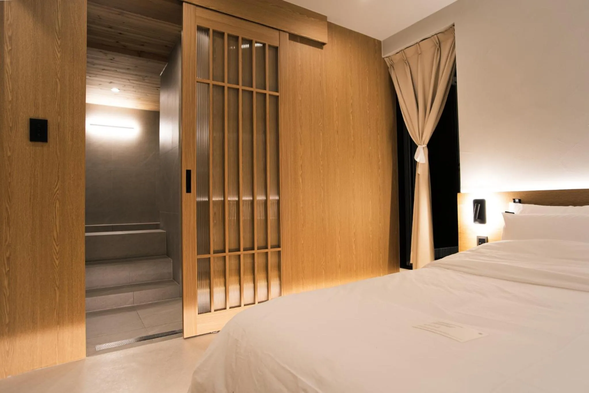 Bedroom, Bed in Yeobaek Hotel